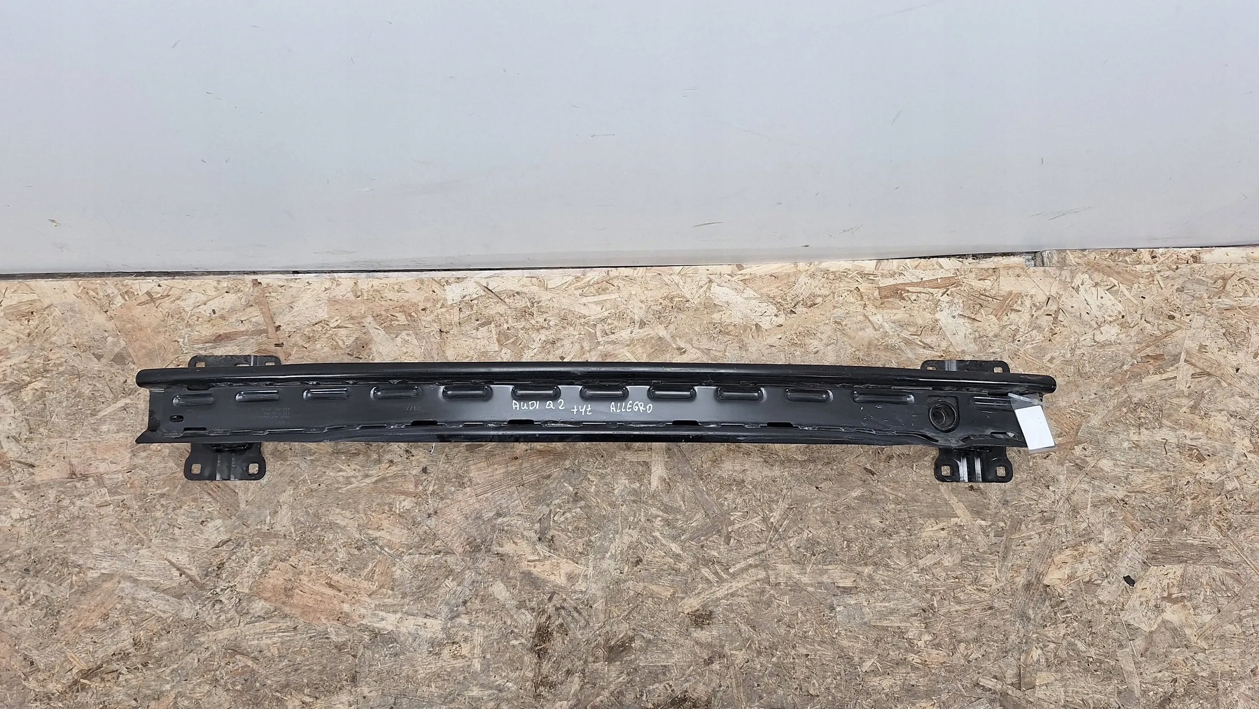 bumper support rear part 81A807309A Audi Q2 16