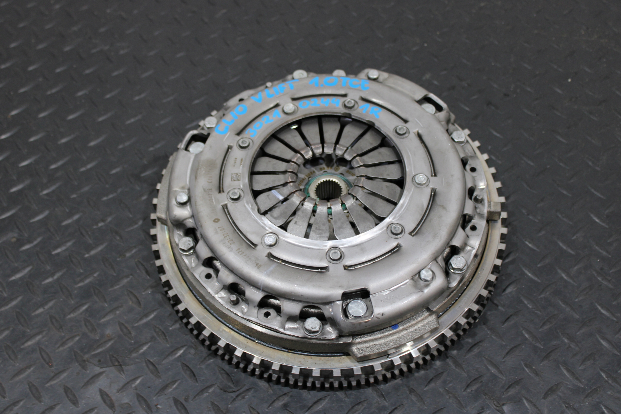 Embrayage Disque de pression RENAULT CLIO V 5 LIFT 302102441R