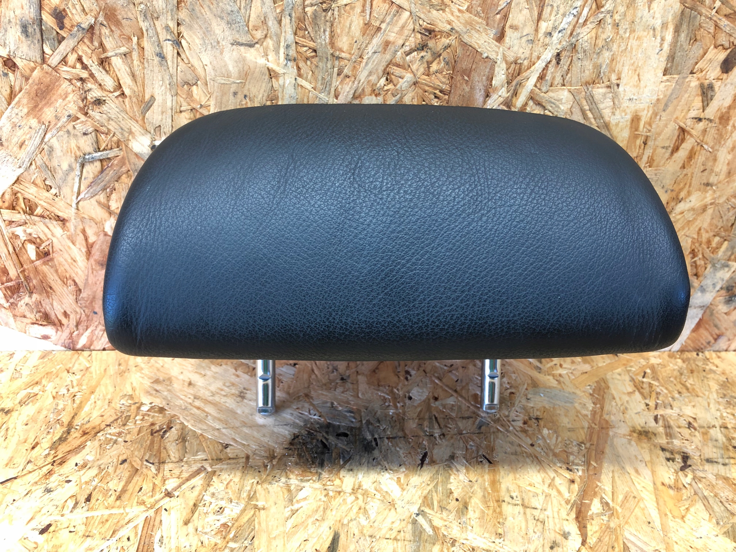 Подголовник заднего сиденья BMW E46 МПАКЕТ