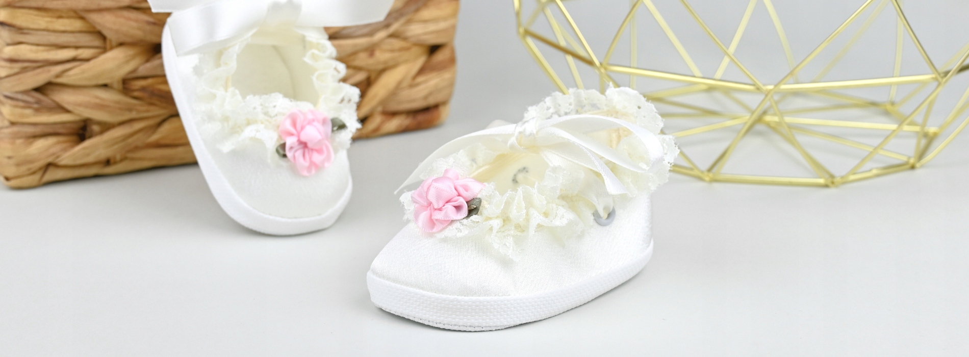 Ecru buciki niechodki na Chrzest najmniejsze 9 cm Marka Inna marka