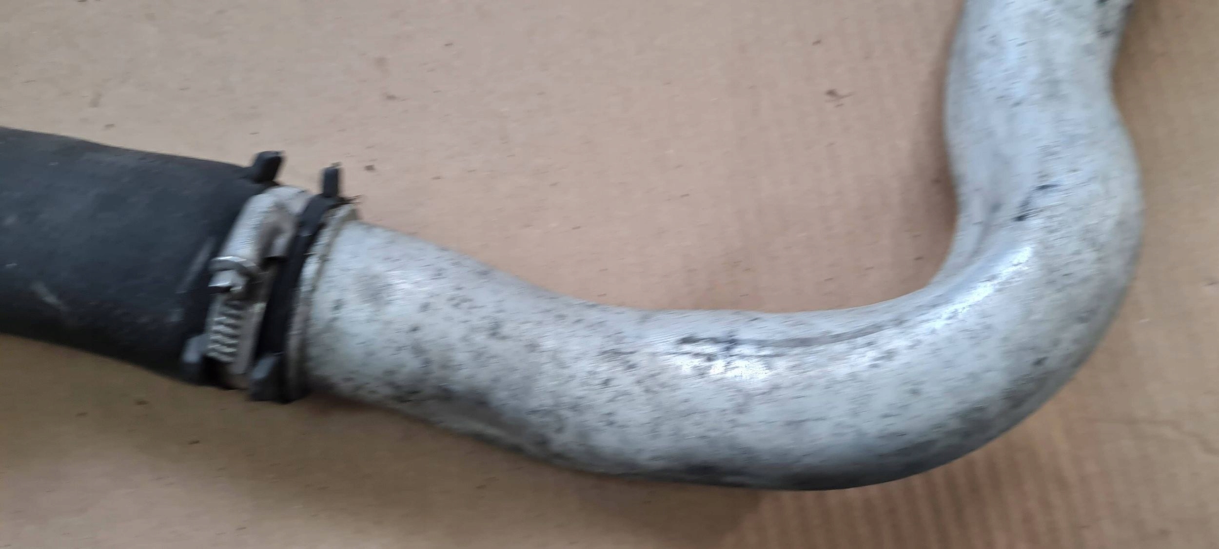 A6 C6 LIFT prijenos cijev interkulera 2.0 TDI 4F0145686M