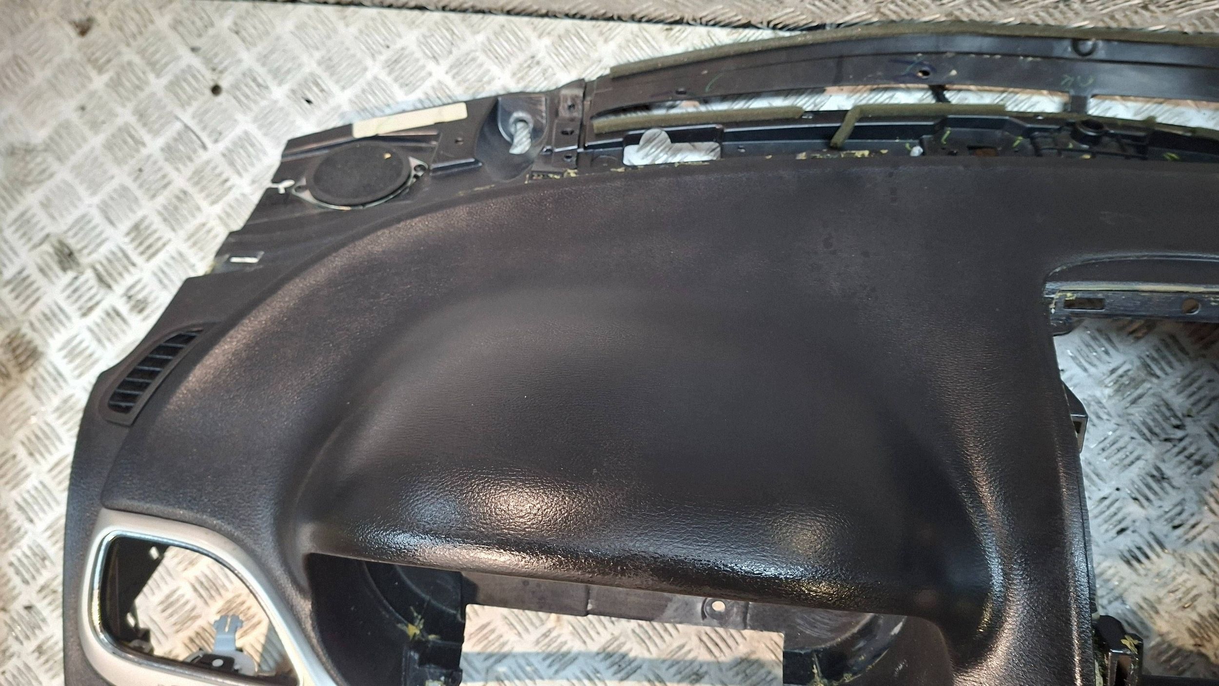 dashboard instrument panel passenger airbag FIAT FREEMONT 2011