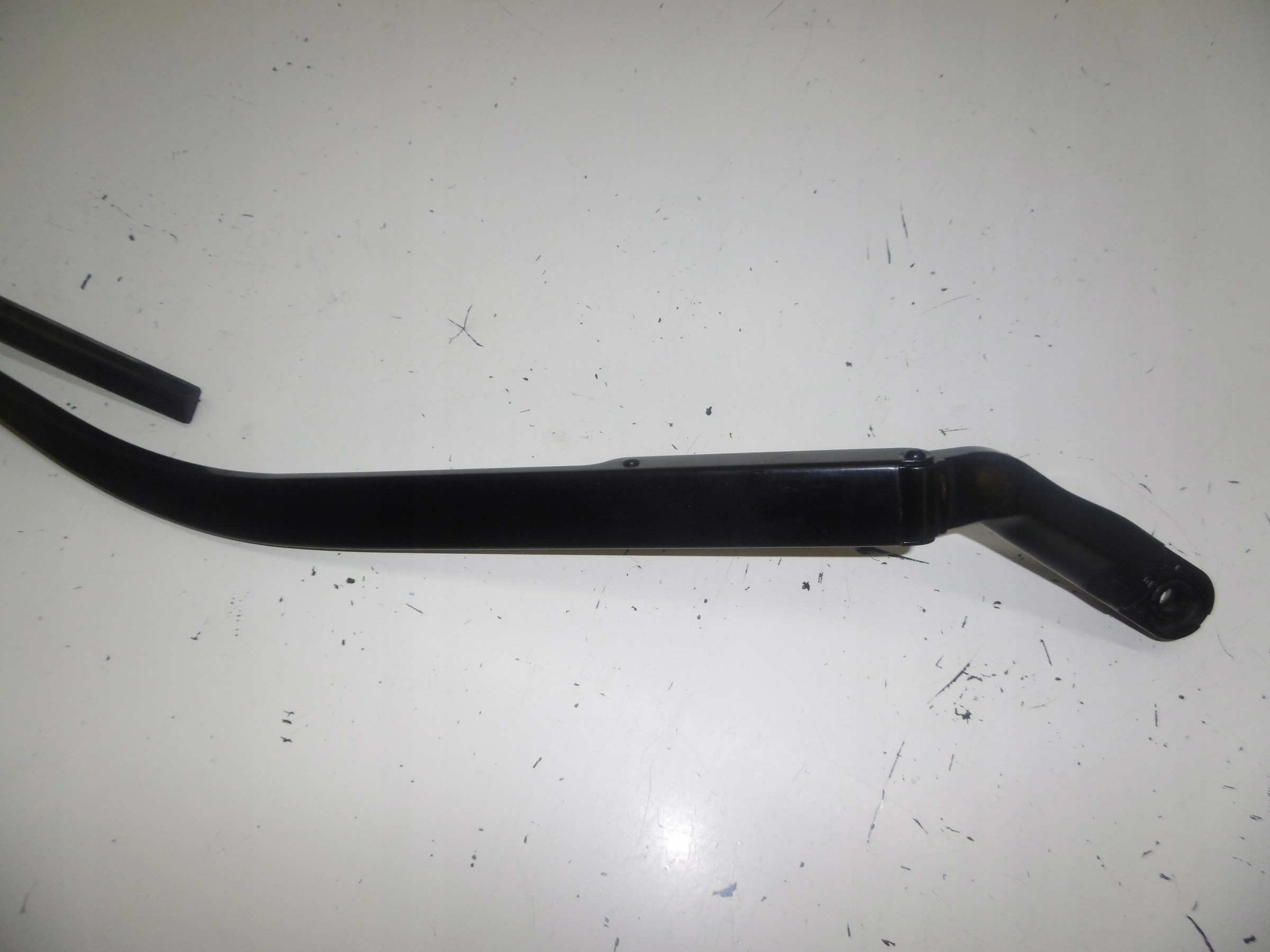wiper arm right front EU INFINITI M Q70
