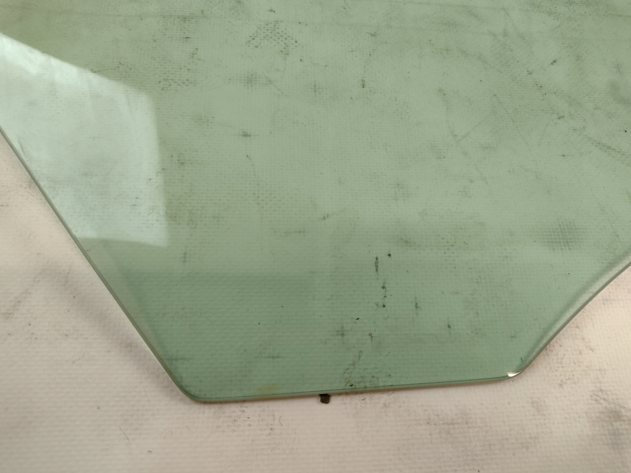 window door right front Ford Kuga Mk1 and 8V41-S21410A