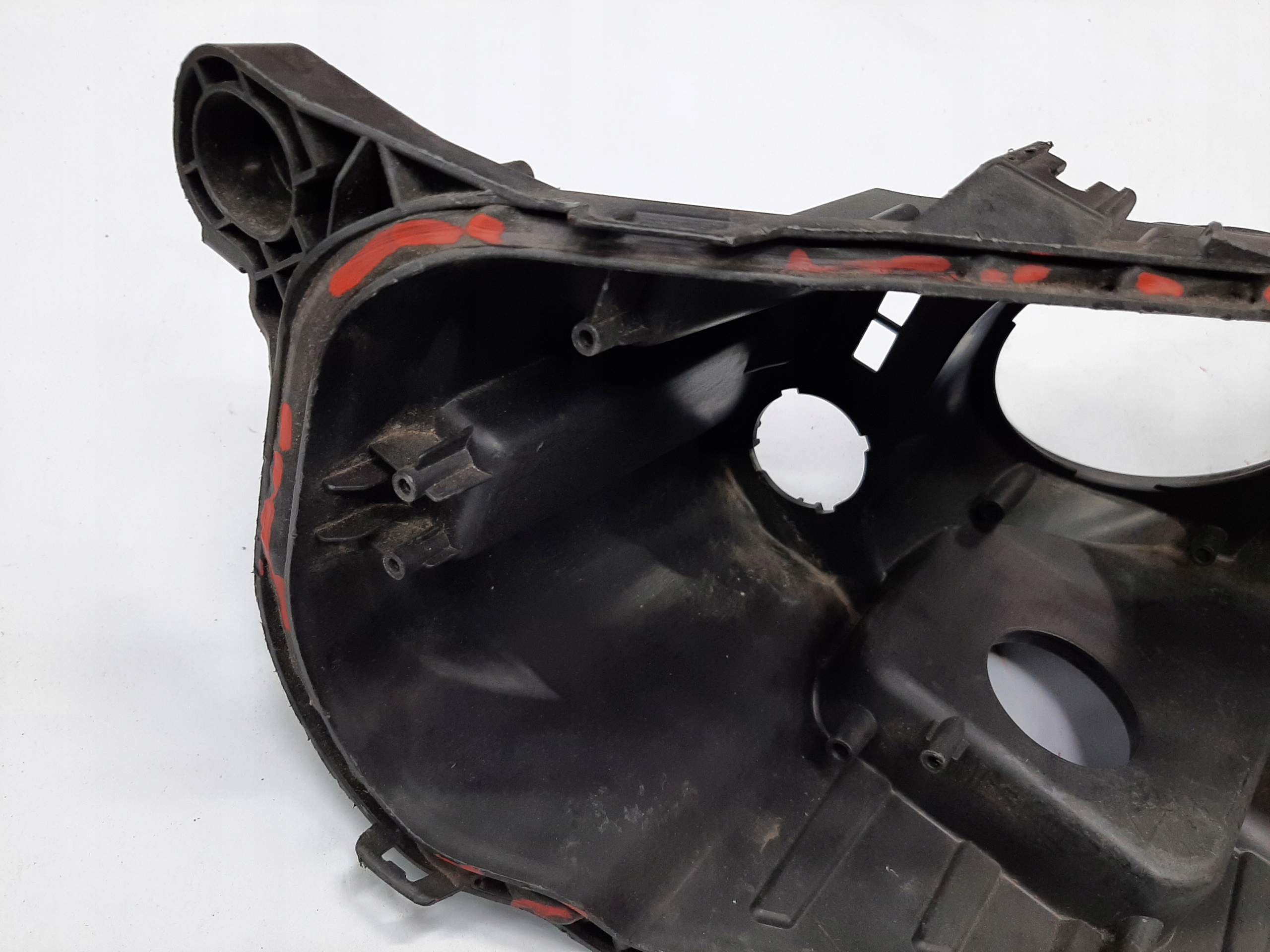 JAGUAR XF F-PACE 2015- OBUDOWA PUSZKA REFLEKTORA LEWA Numer katalogowy części JAGUAR XF F-PACE 2015-