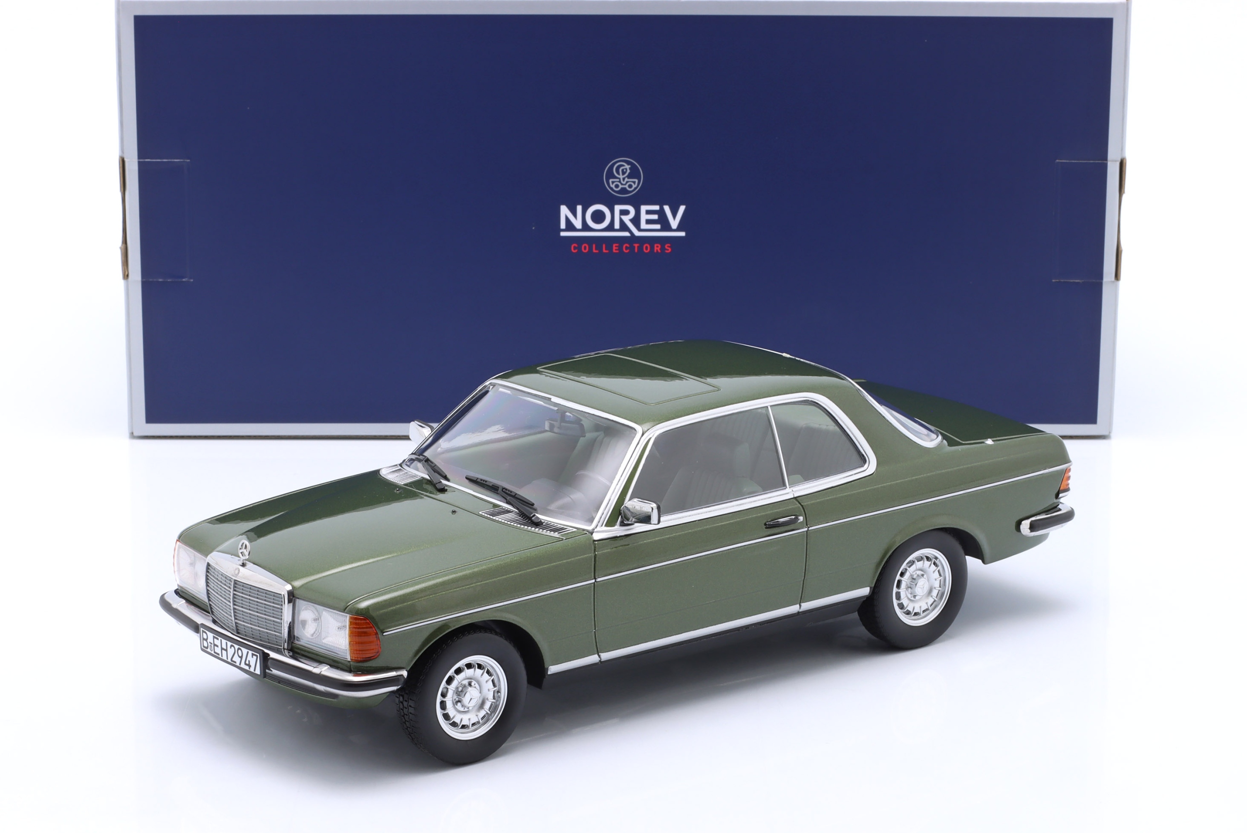 Norev Mercedes-benz 280 Ce (C123) 1980 Green metallic 1:18
