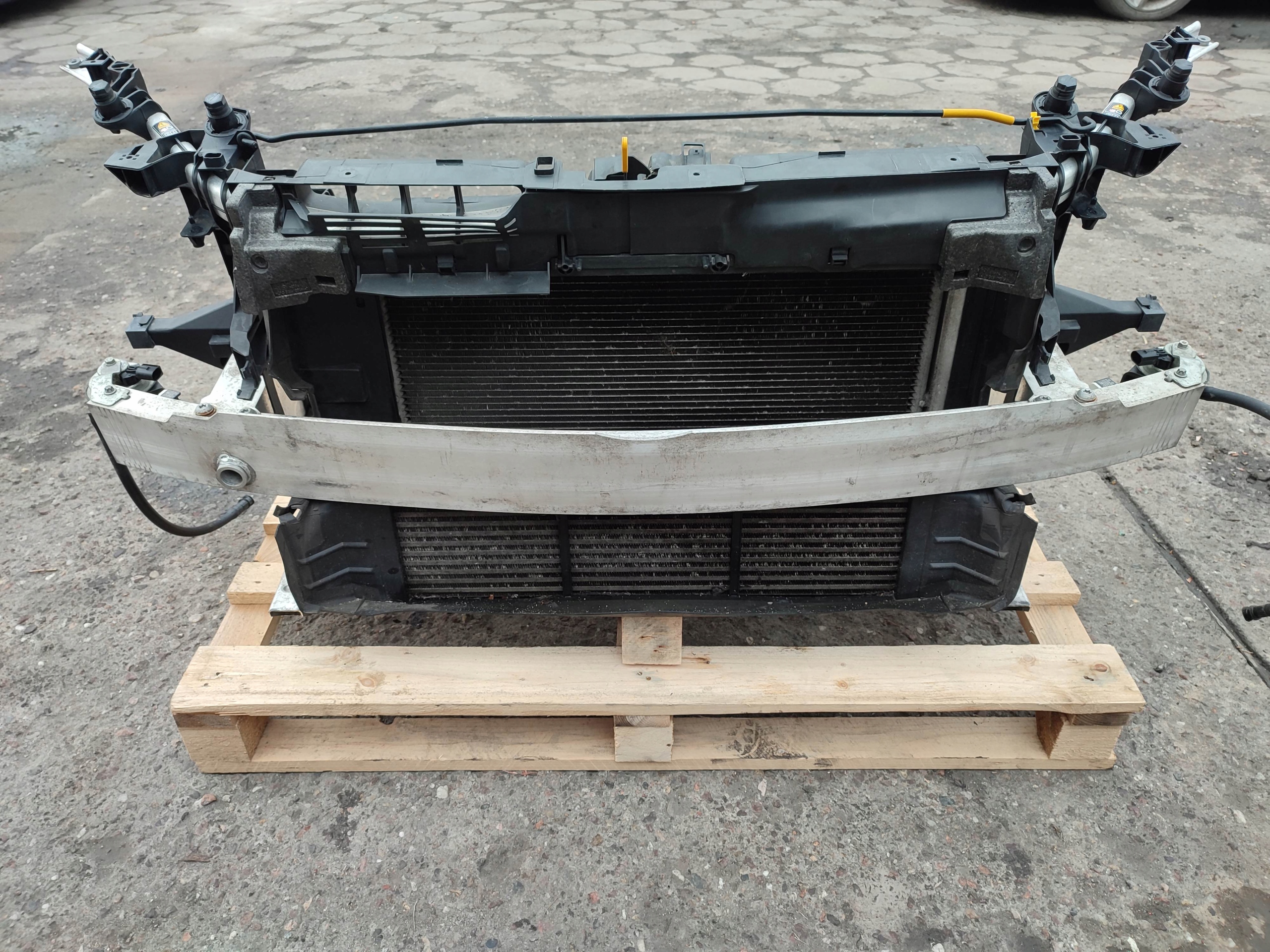 MERCEDES W176 PAS PRZEDNI 2.0 CGI AUTOMAT KOMPLETNY