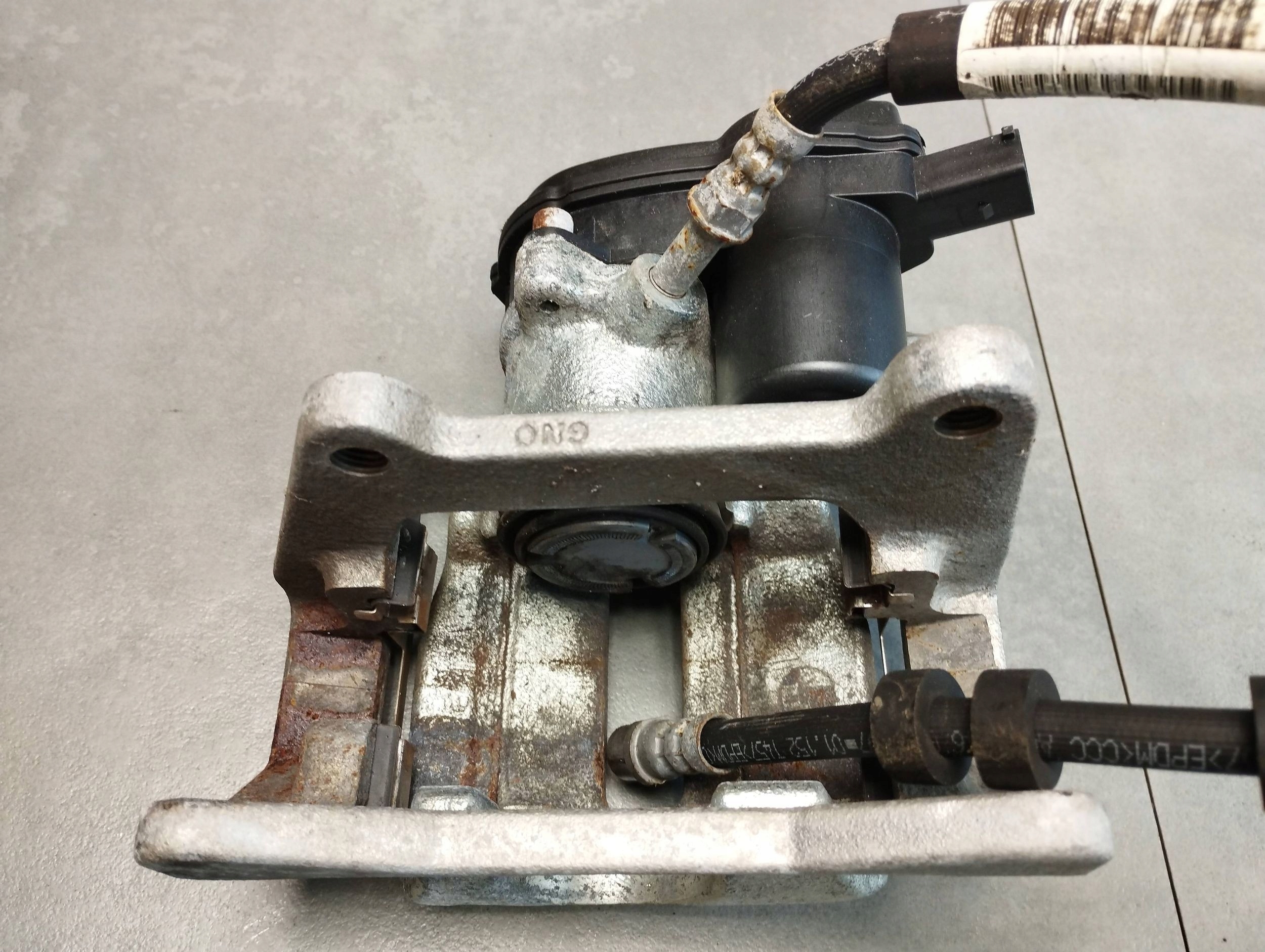 Audi A7 4G 2016 3.0 TDI caliper right rear part 4G6AE