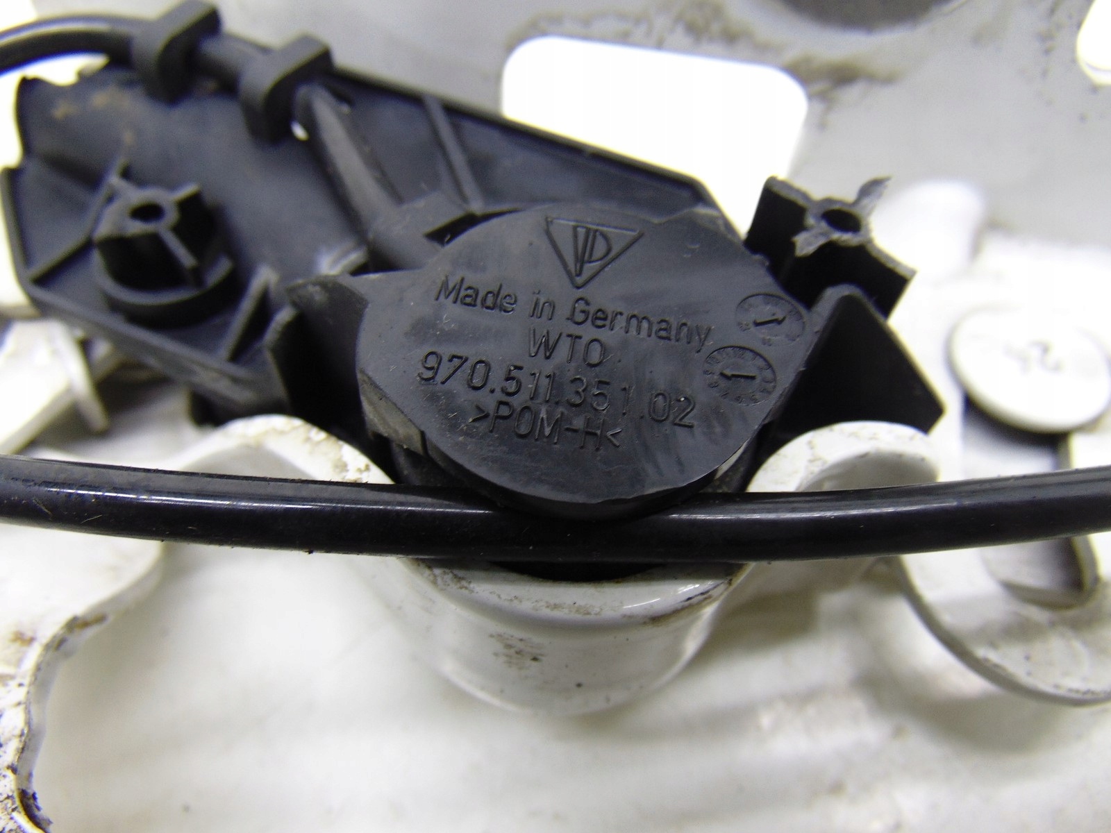 hinge bonnets left PORSCHE PANAMERA and 97051115102