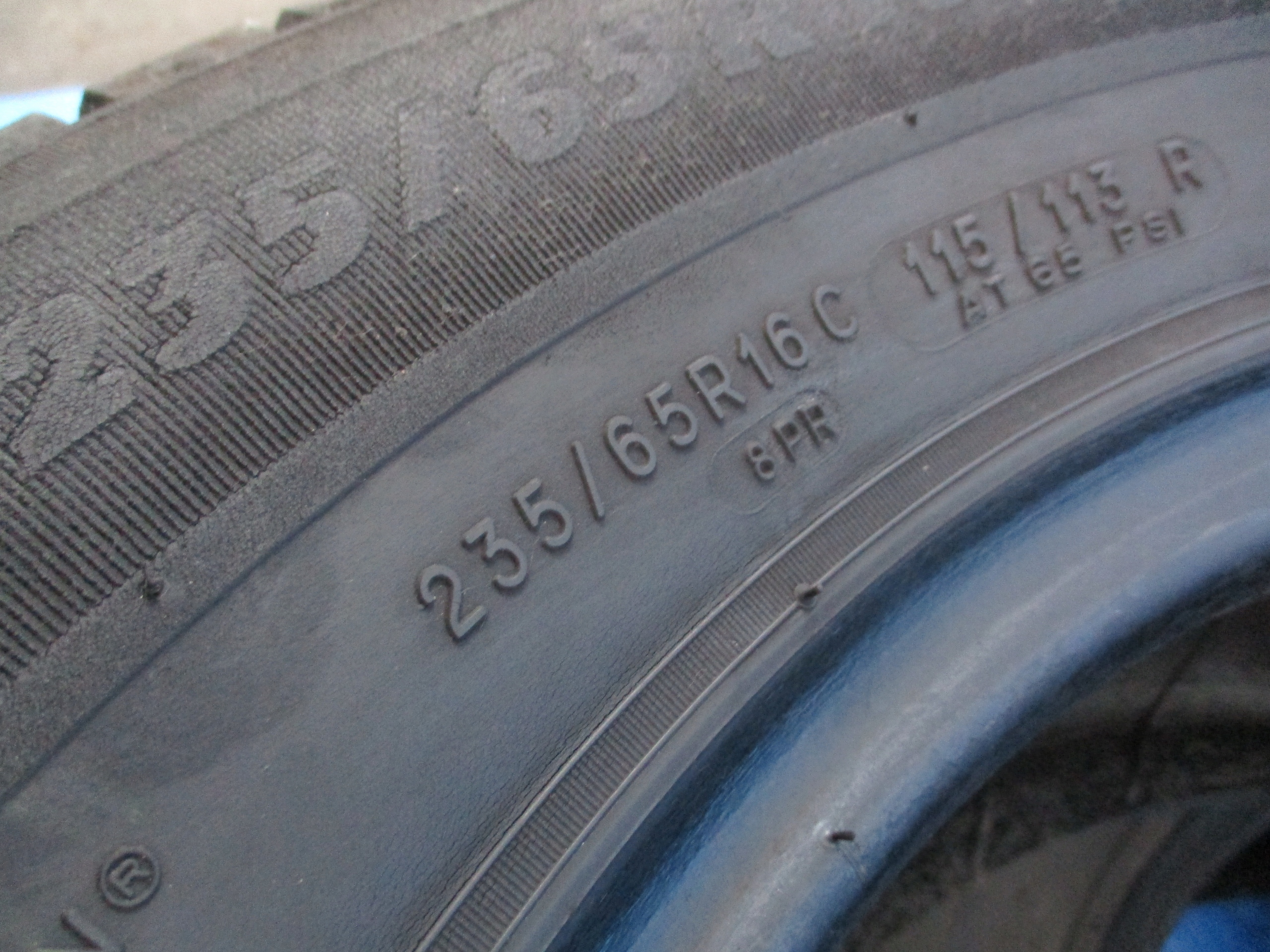 OPONY MICHELIN AGILIS 235/65 R16C Marka Michelin