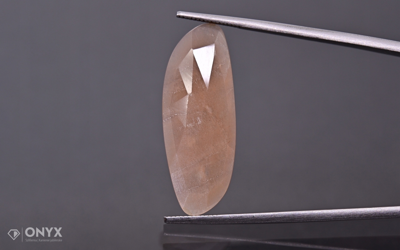 Měsíční kámen fazetovaný nepravidelný 29x11 mm