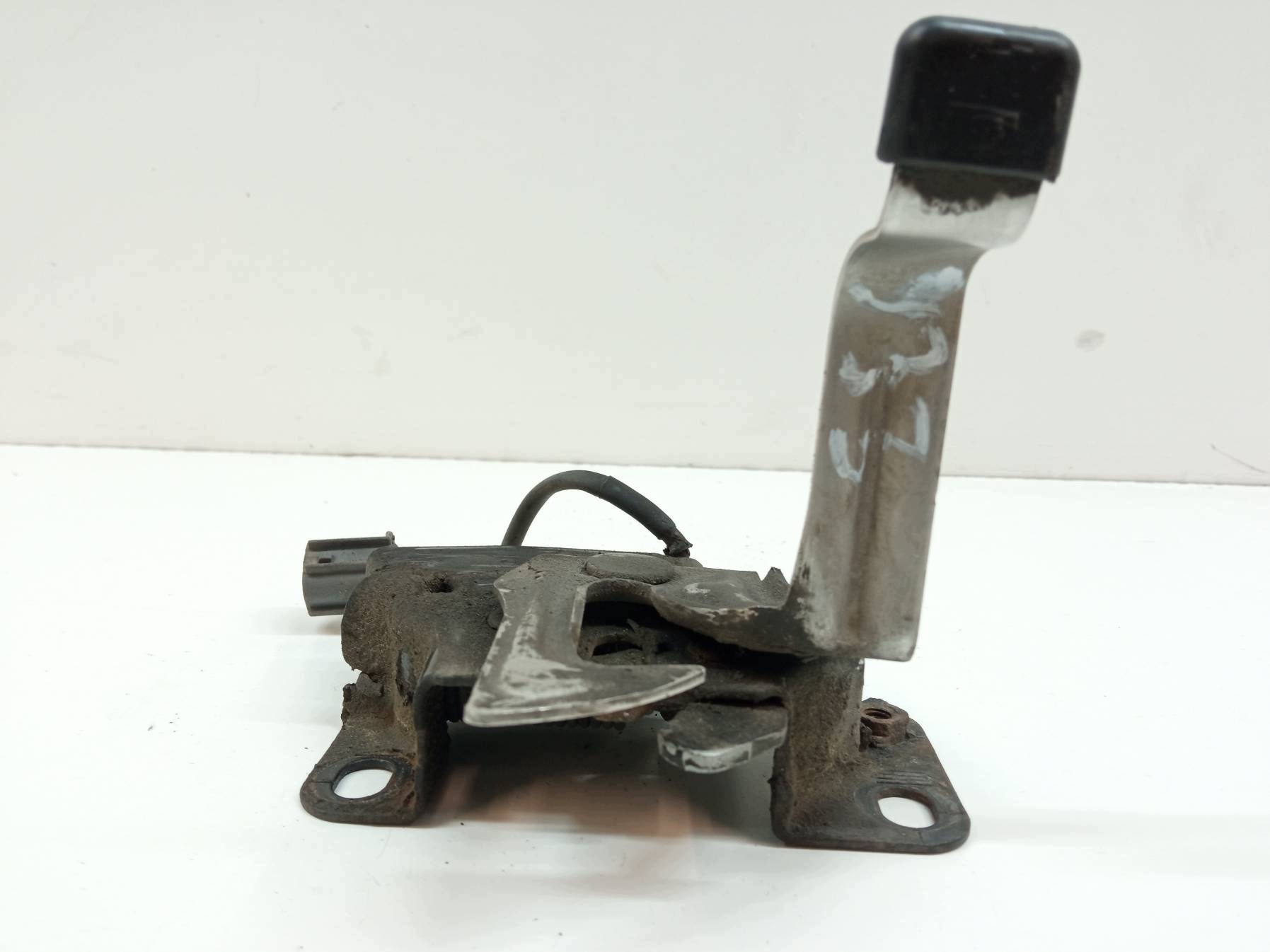 bonnet latch lock Honda FR-V and (2004-2009)