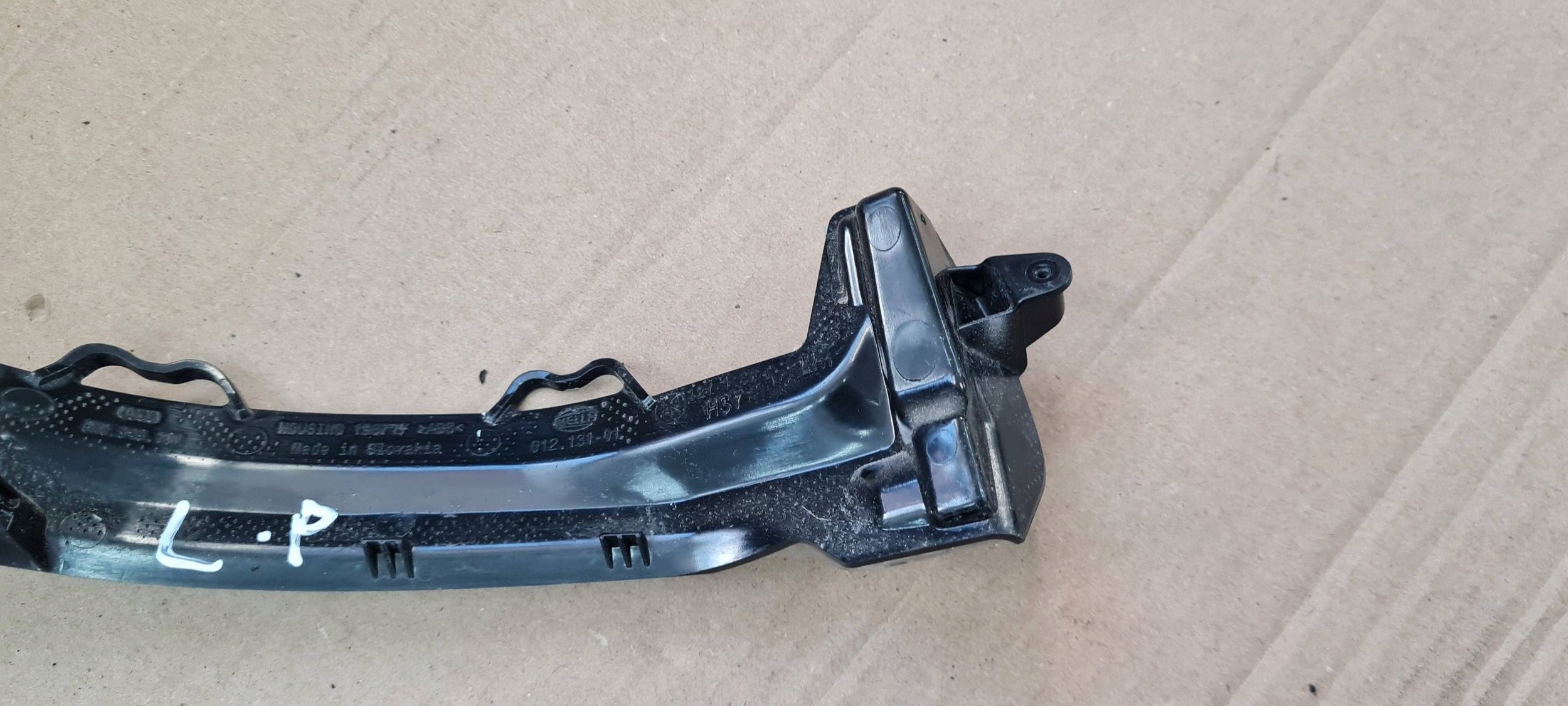 A4 B9 8W LIFT S4 LIERUNKOWSKAZ blinker mirrors left front 8W0949101