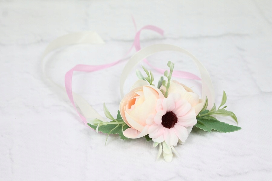 Kotylion na rękę bukiecik ślubny peoni PUDROWY RÓŻ Rodzaj kotylion