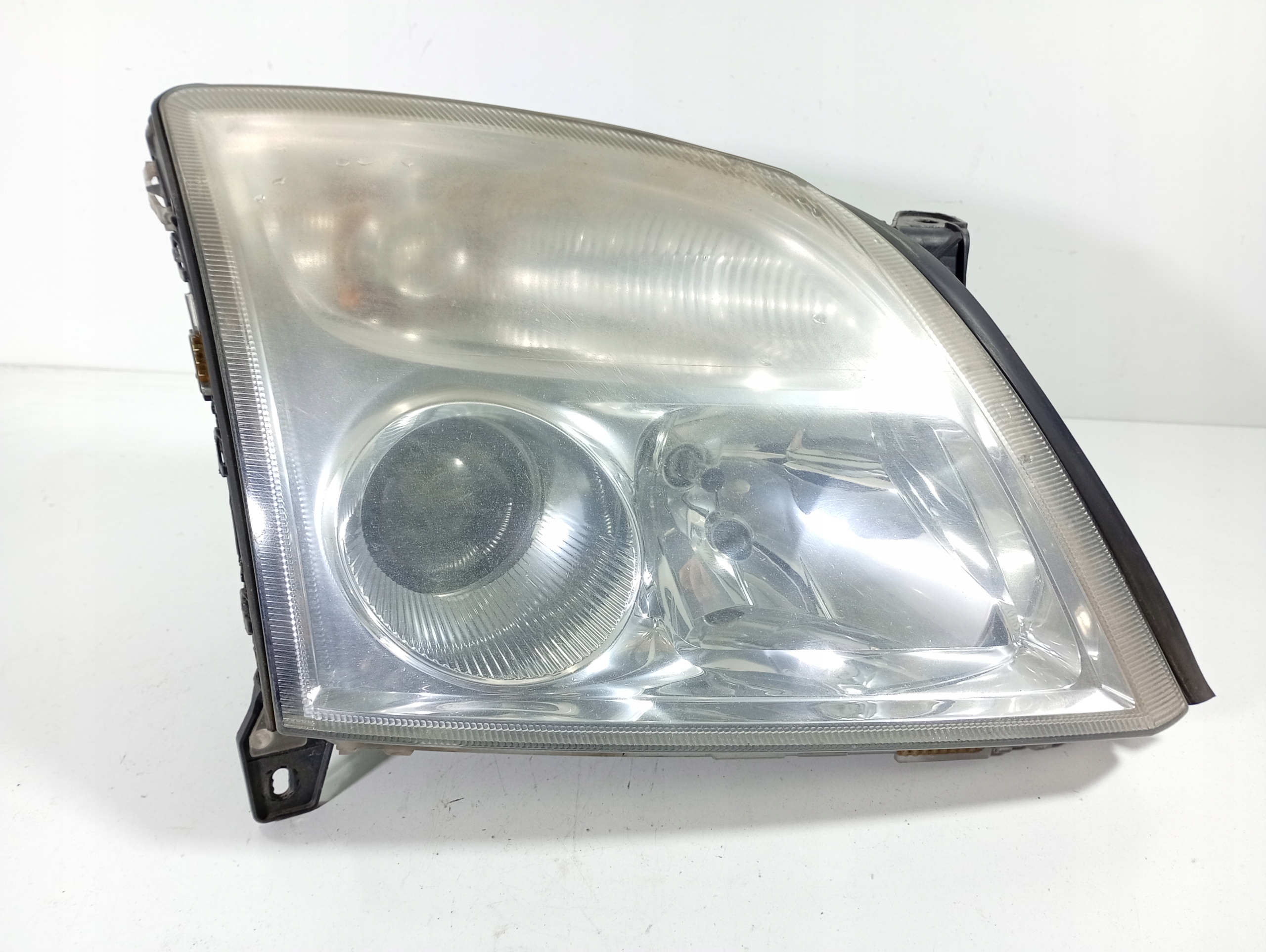 Opel Vectra C sedan 02-08 REFLEKTOR right front front OE 09185783
