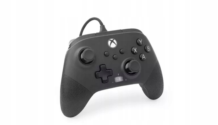 Pad Przewodowy Powera Fusion Pro 4 Czarny Efekt Halla Xbox Series X S