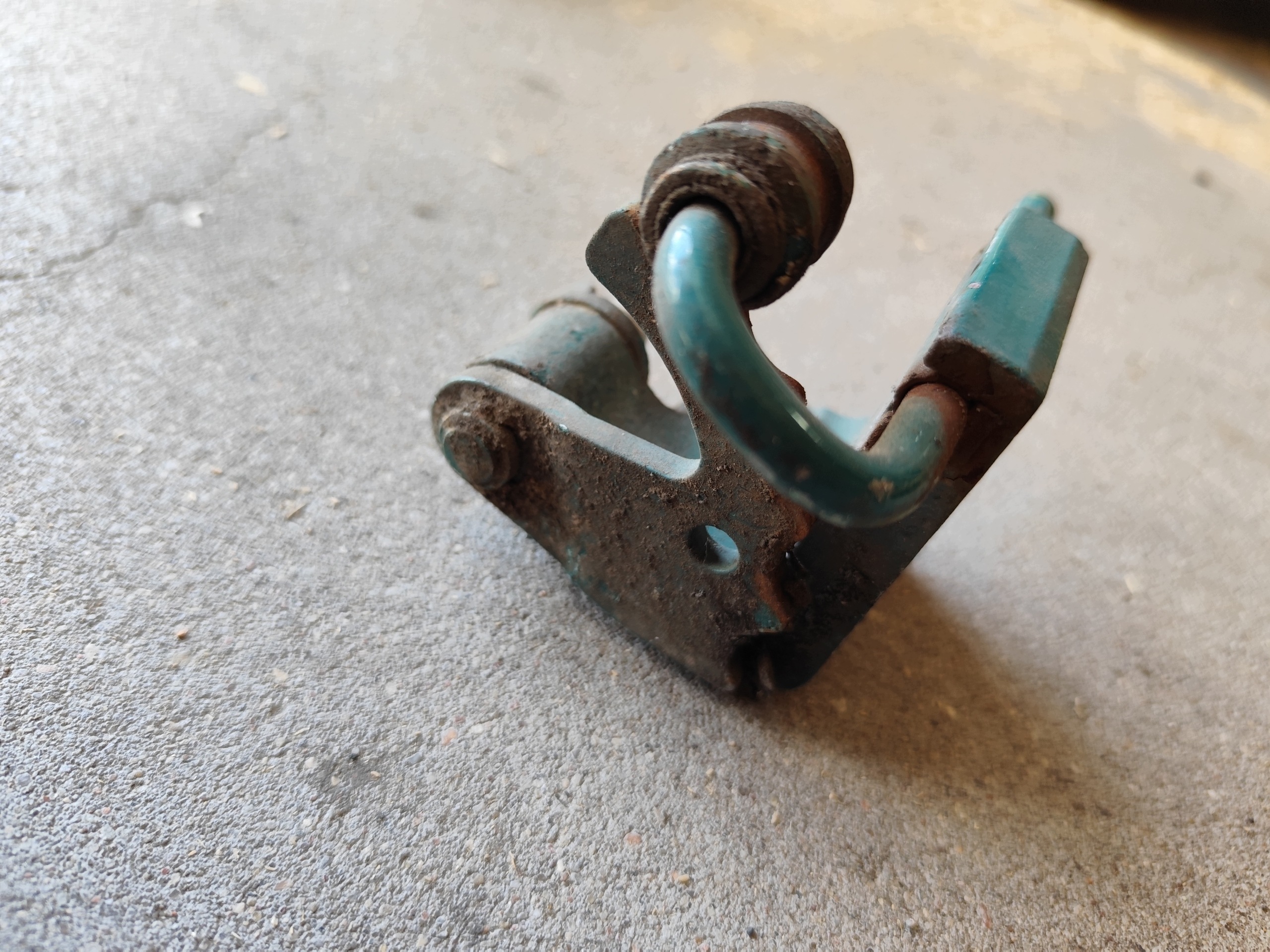 VW T5 hinge door left lower front driver´s green