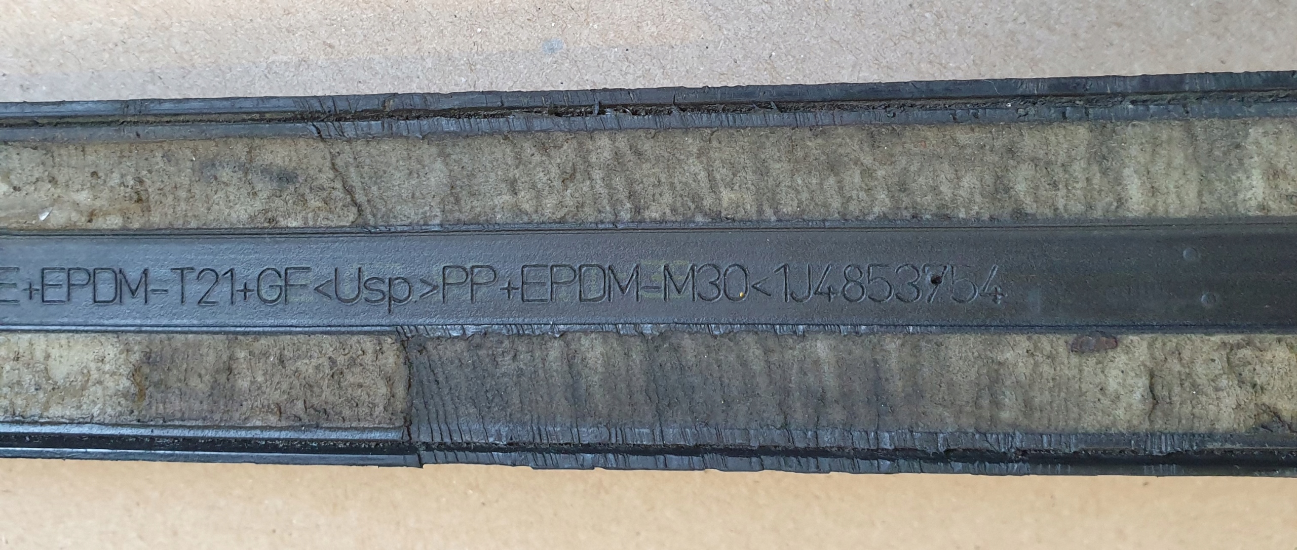 moulding door right rear part VW GOLF IV 5D OE