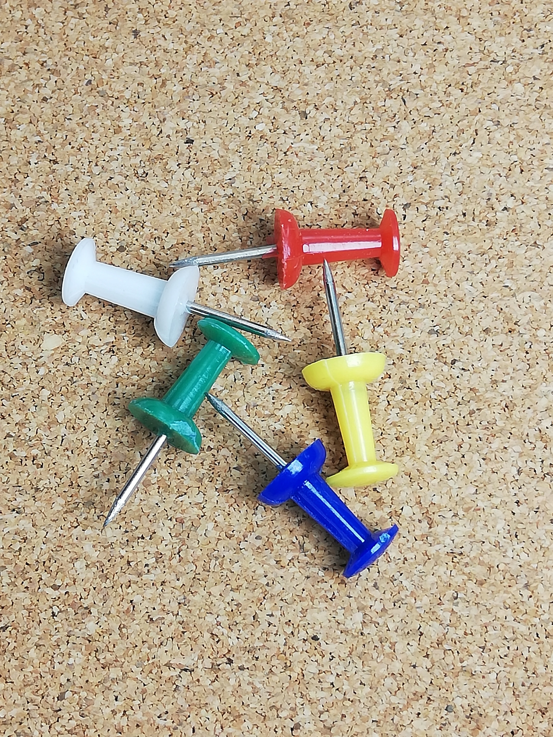 TABLICA korkowa KOLOR 40x60 drewno+pinezki GRATIS wybierz kolor ramy !!! EAN (GTIN) 5903557942234