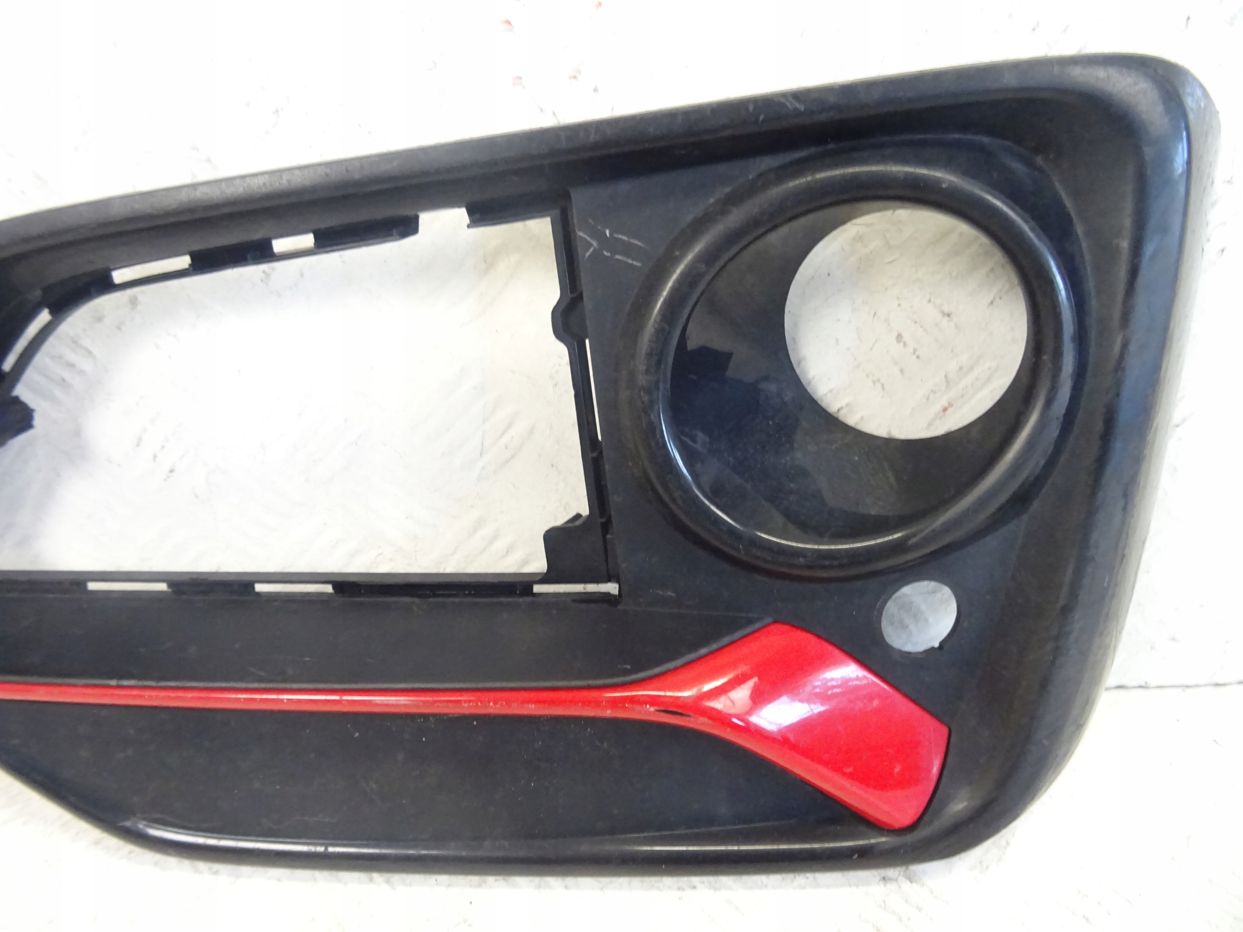 grid of a bumper front front right HONDA CIVIC X 71103-TGG