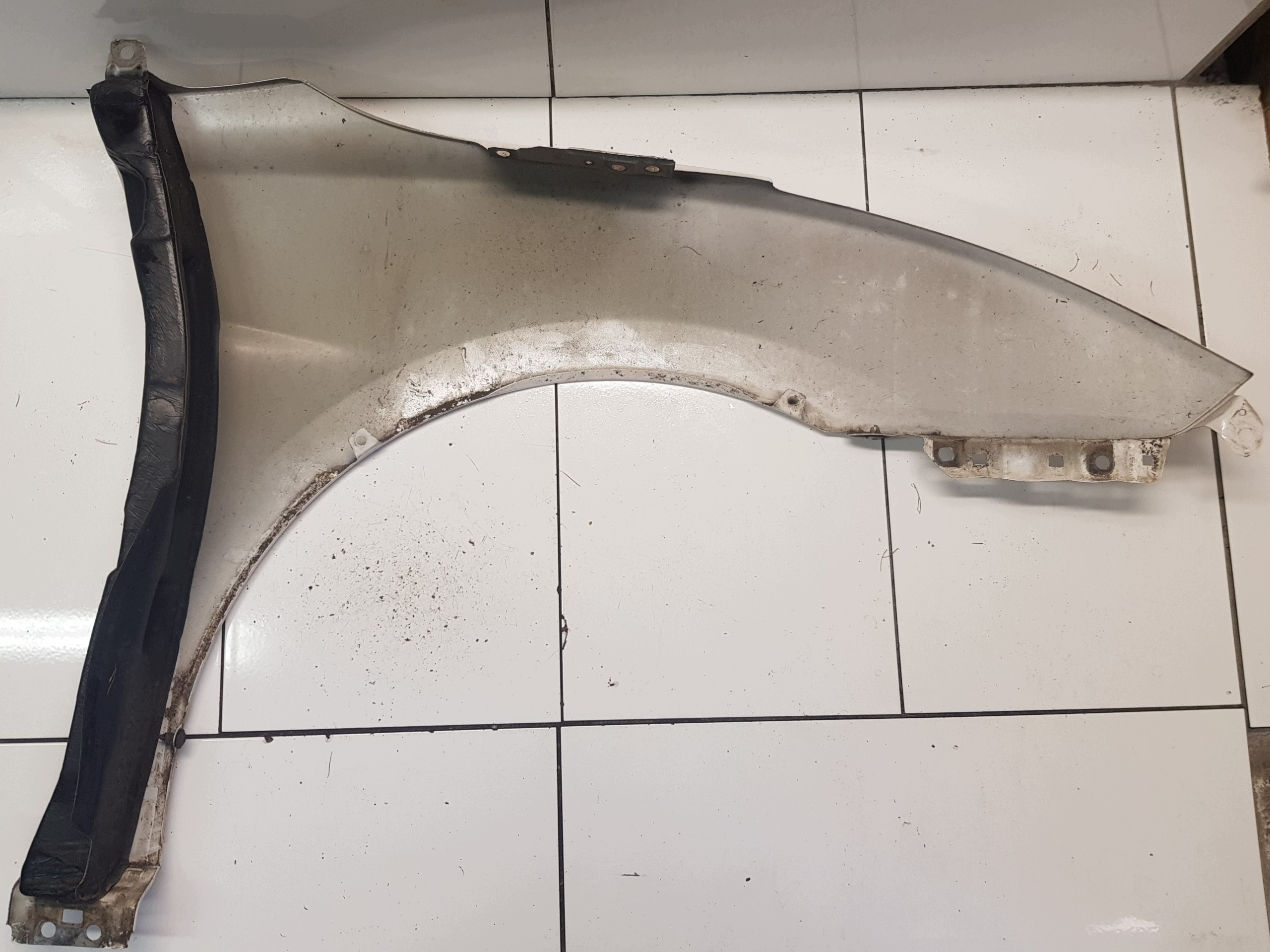 HYUNDAI I40 fender front front left BIALY