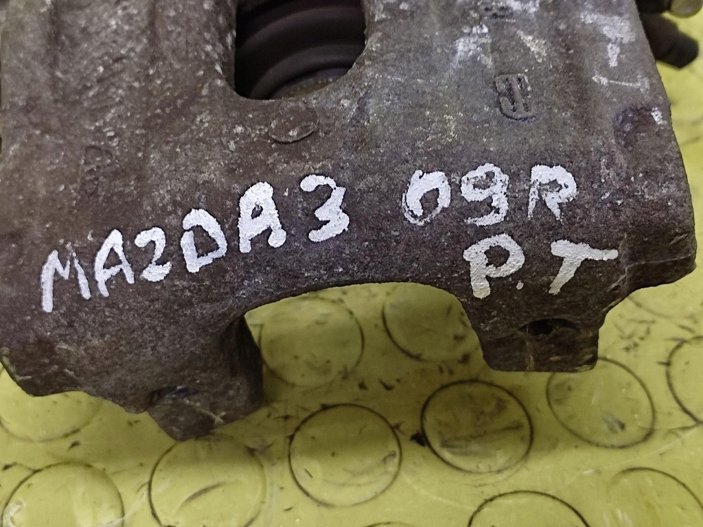MAZDA 3 caliper right rear part