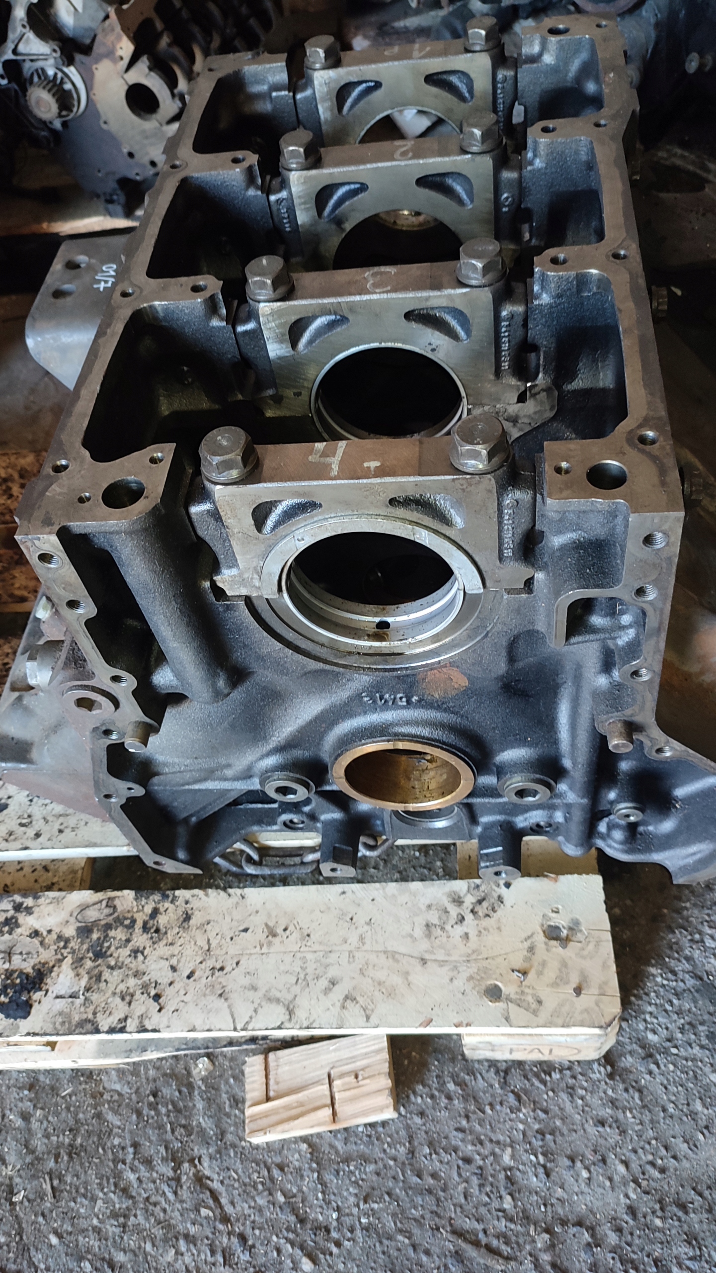 Blok silnika z mostami Mercedes Actros OM541 Nr;01/7