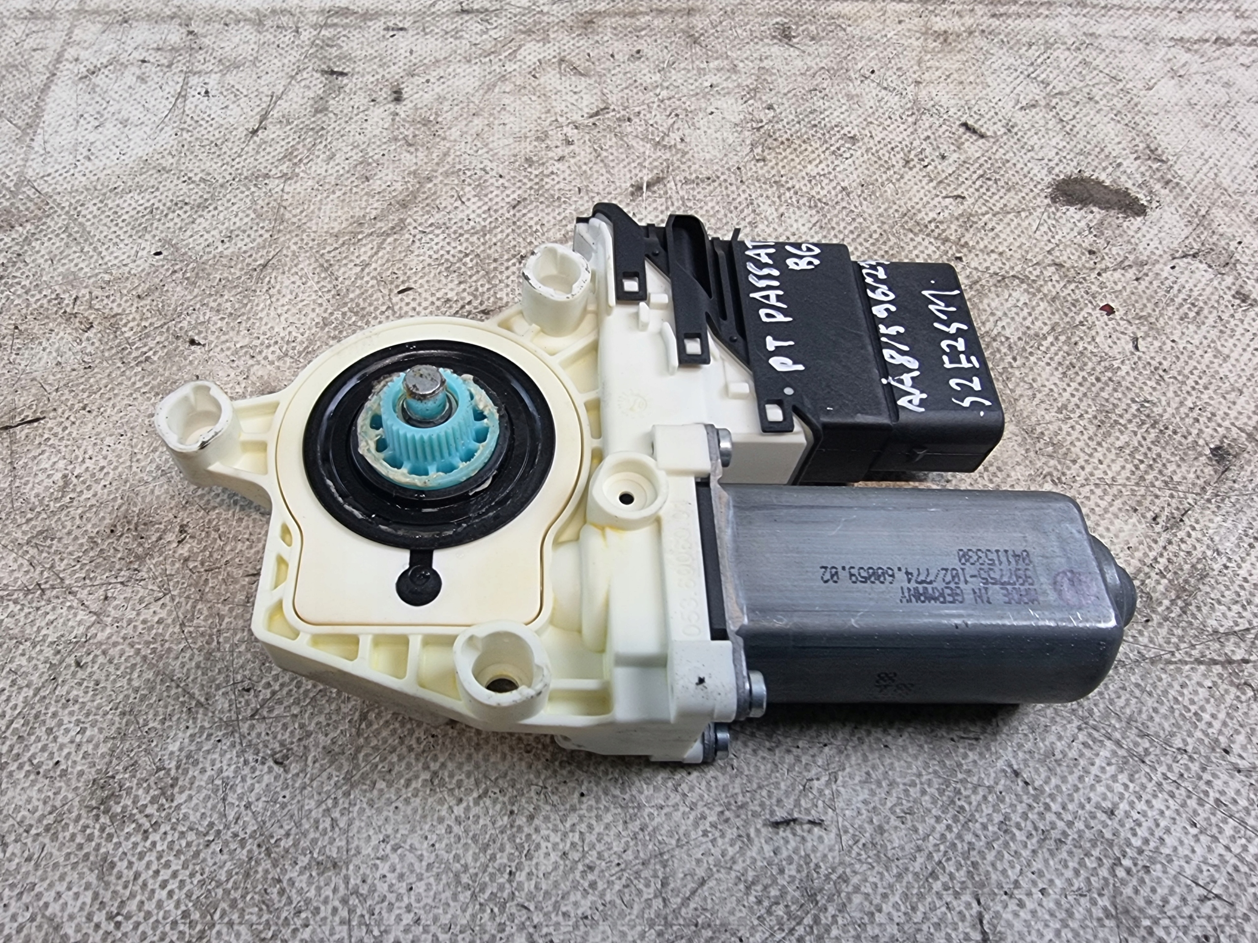 mini motor windows right rear part OE 3C9959704 VW PASSAT B6 06R