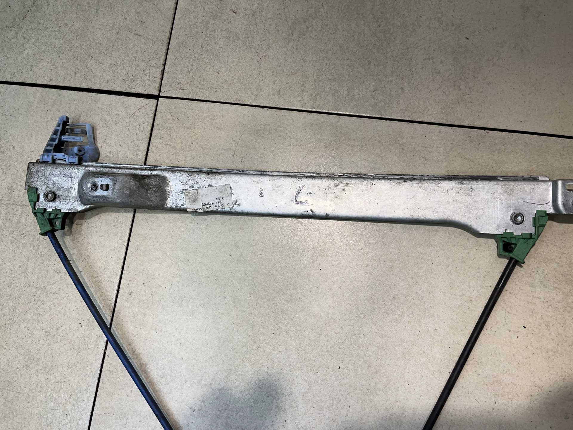 Lève vitres Vitre Gauche CITROEN C2 1.4 0206011004