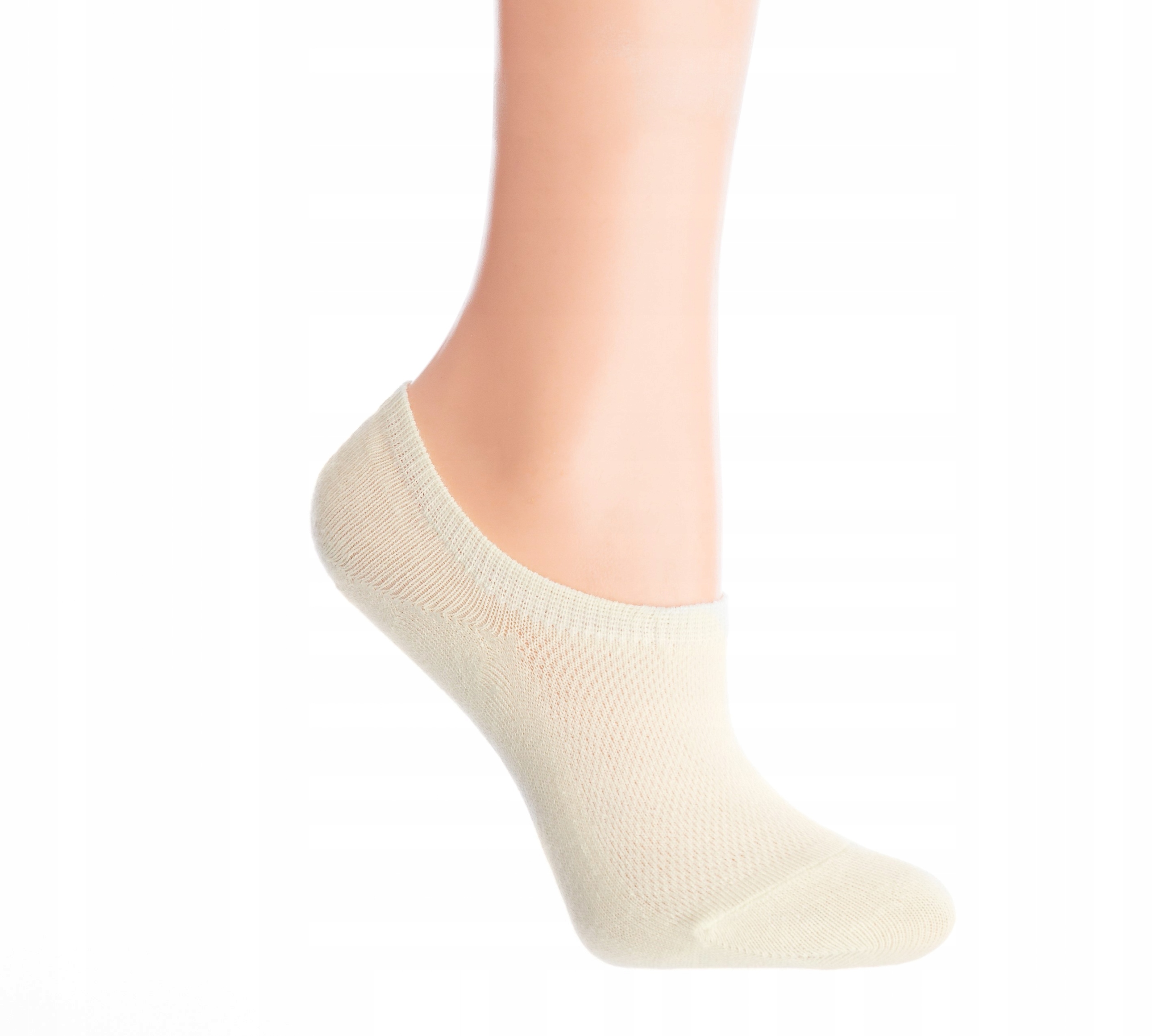 

wycięte mikro stopki przed kostkę do adidasów