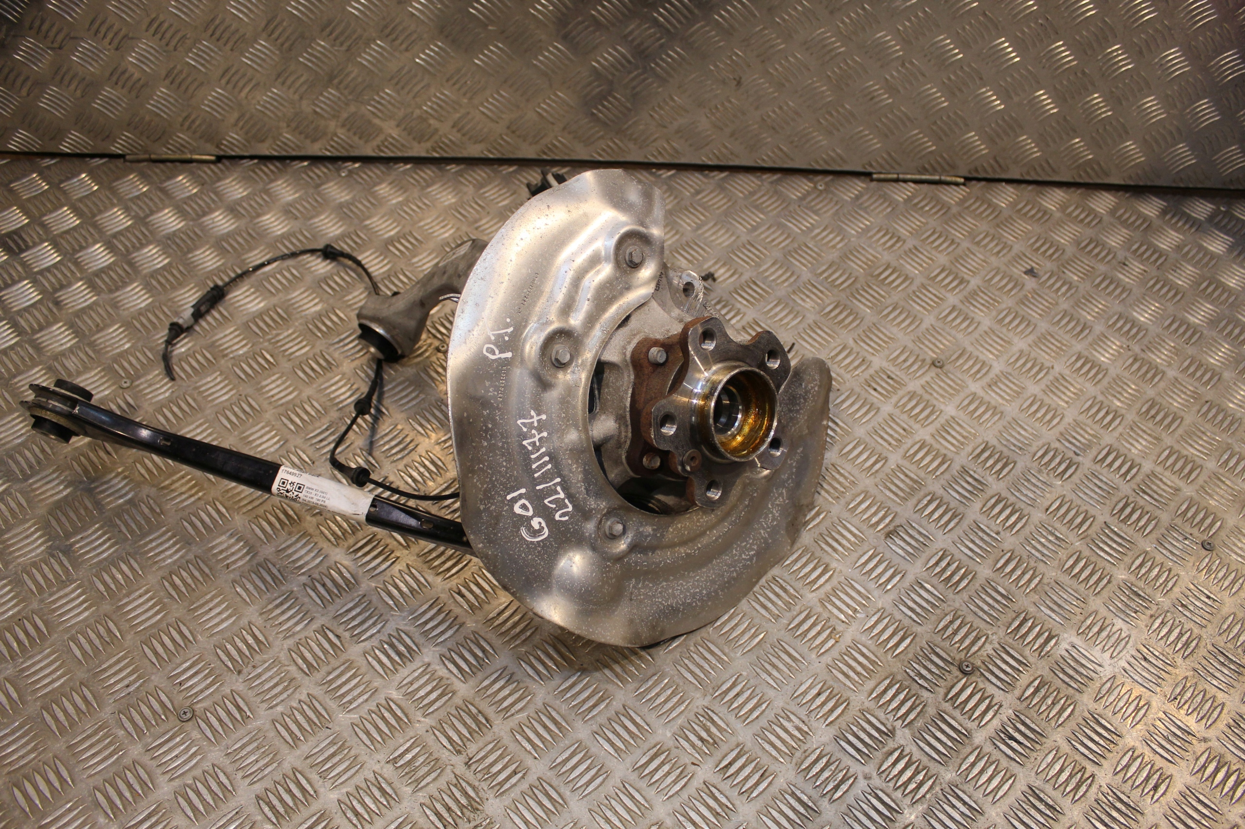 BMW OE 6871028 поворотный кулак, цапфа