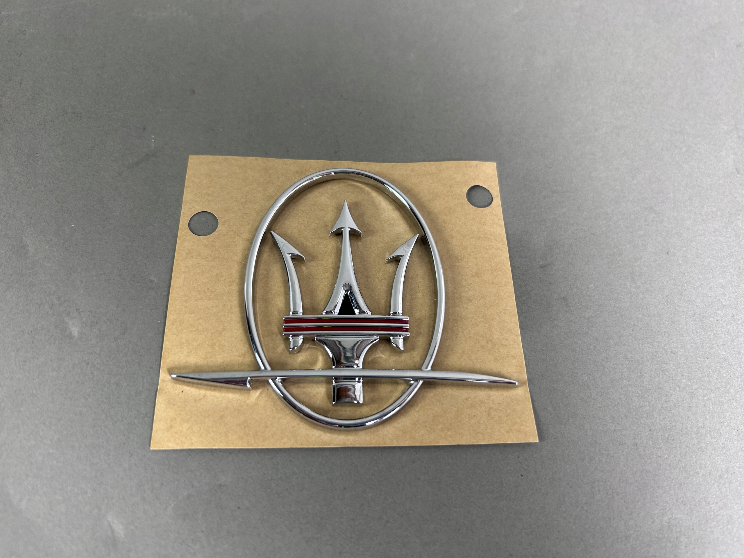 Emblém Zadný Ľavý Maserati Quattroporte Gts