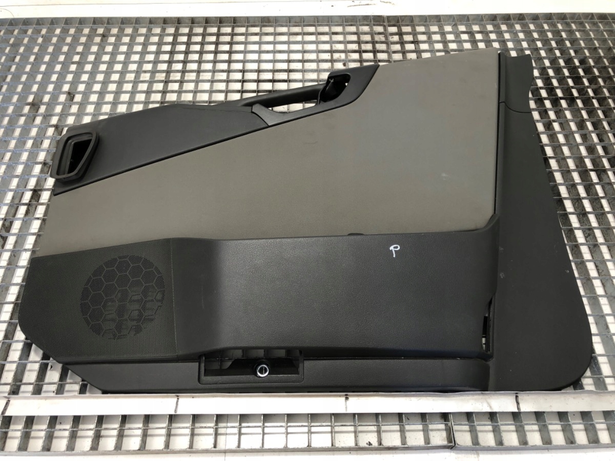 BOCZEK DRZWI PRAWE 82909852 VOLVO FH II 460