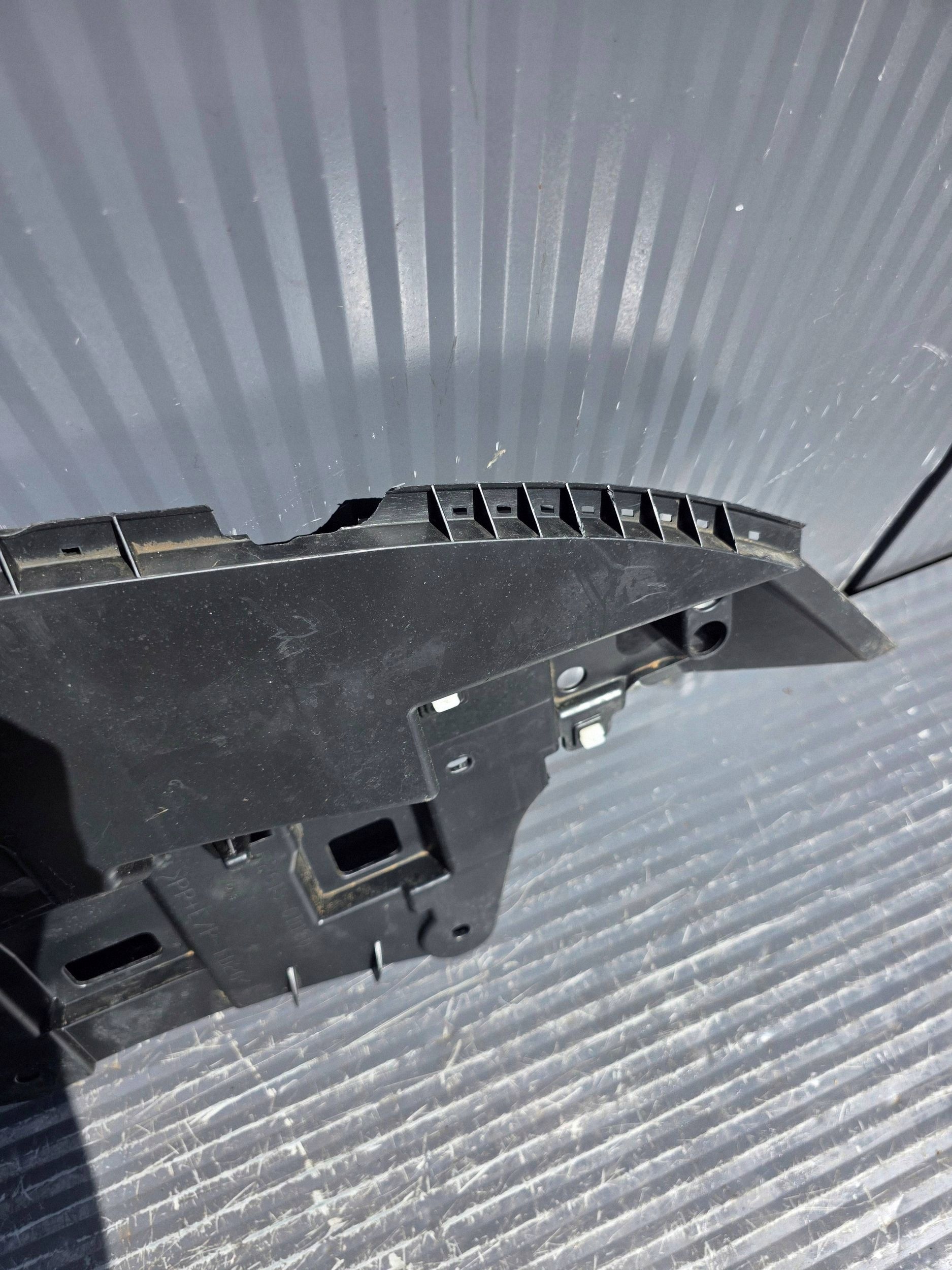 cover below front bumper front Toyota Yaris Cross 526180D180