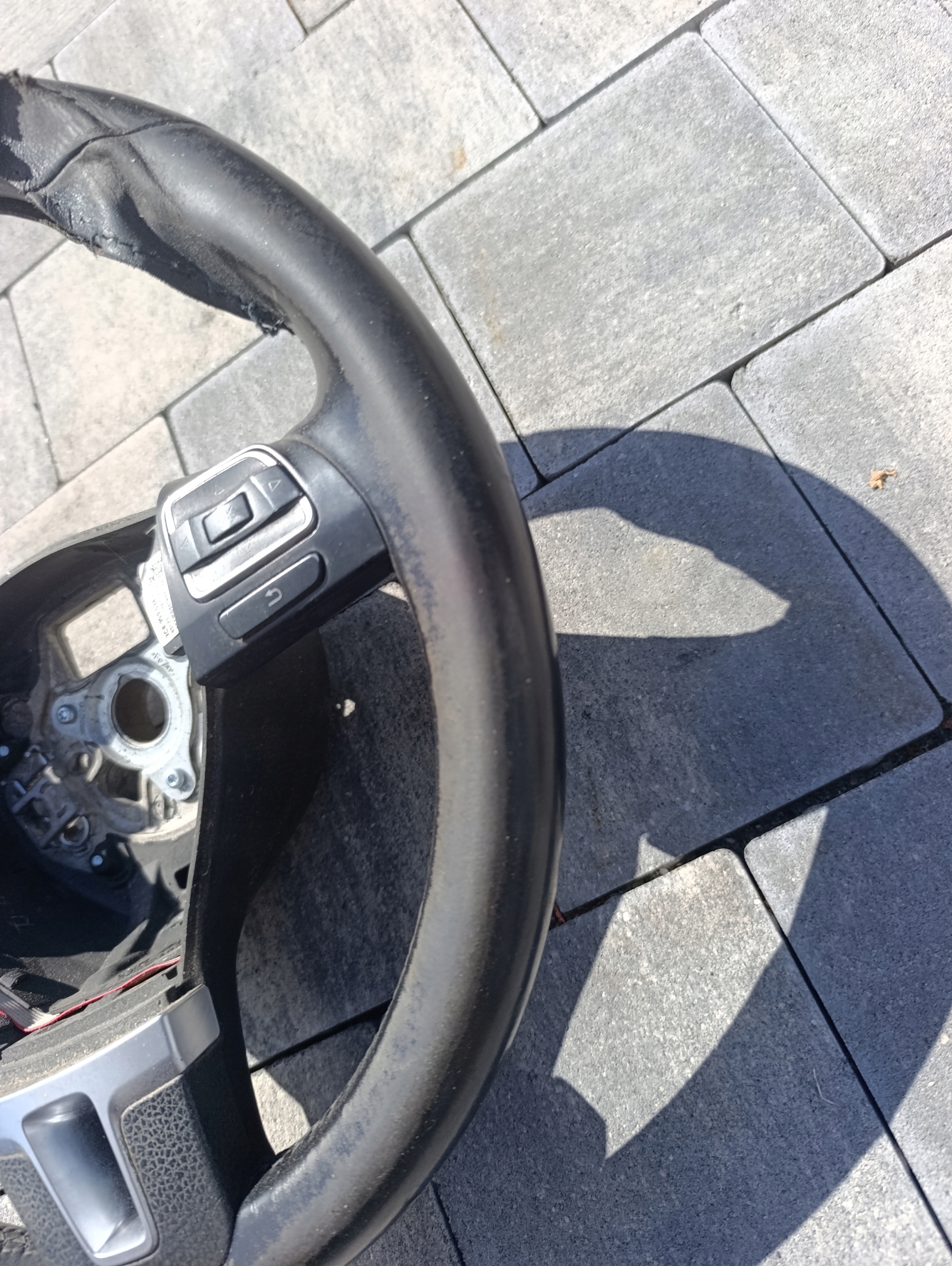VW T5 LIFT lenkrad MULTIFUNKCYJNA/ MULTIFUNKCJA Leder 7E0419091