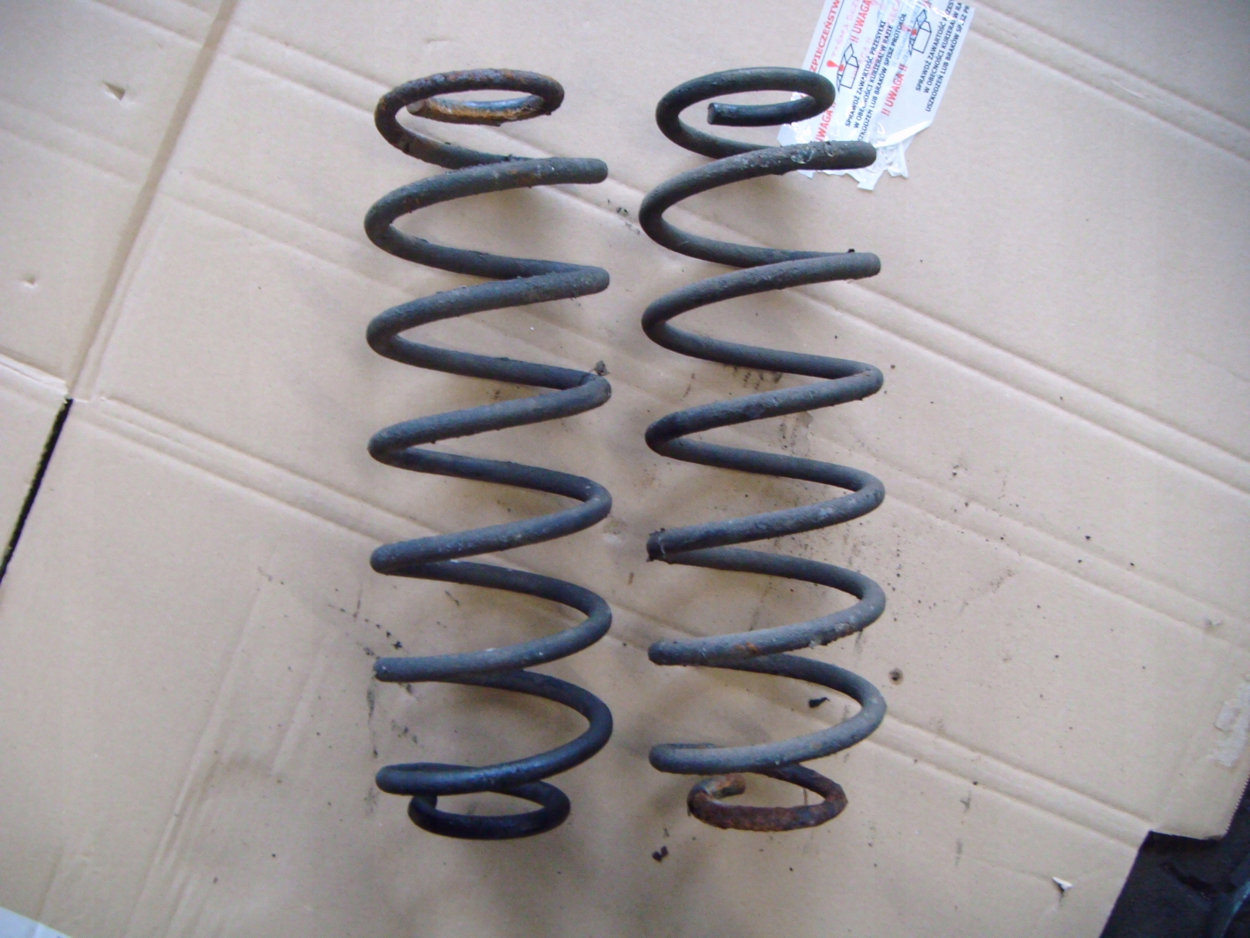 MAZDA 2 II 02-07 SPRĘŻYNY TYŁ KOMPLET