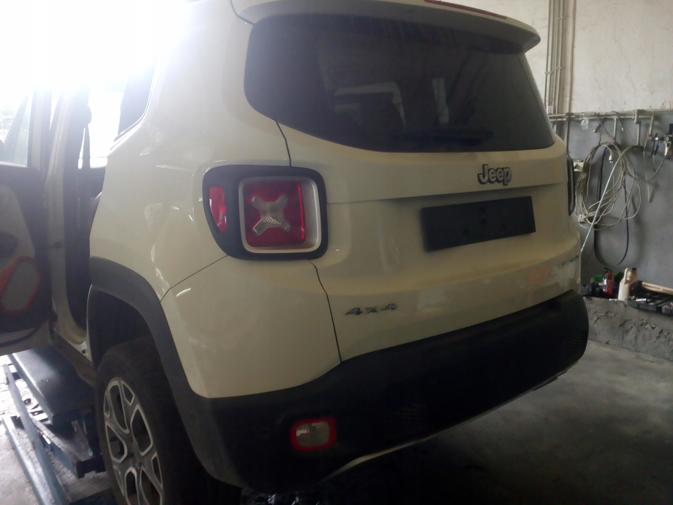 JEEP RENEGADE TYŁ DUPA ĆWIARTKA ZDERZAK KLAPA 4x4