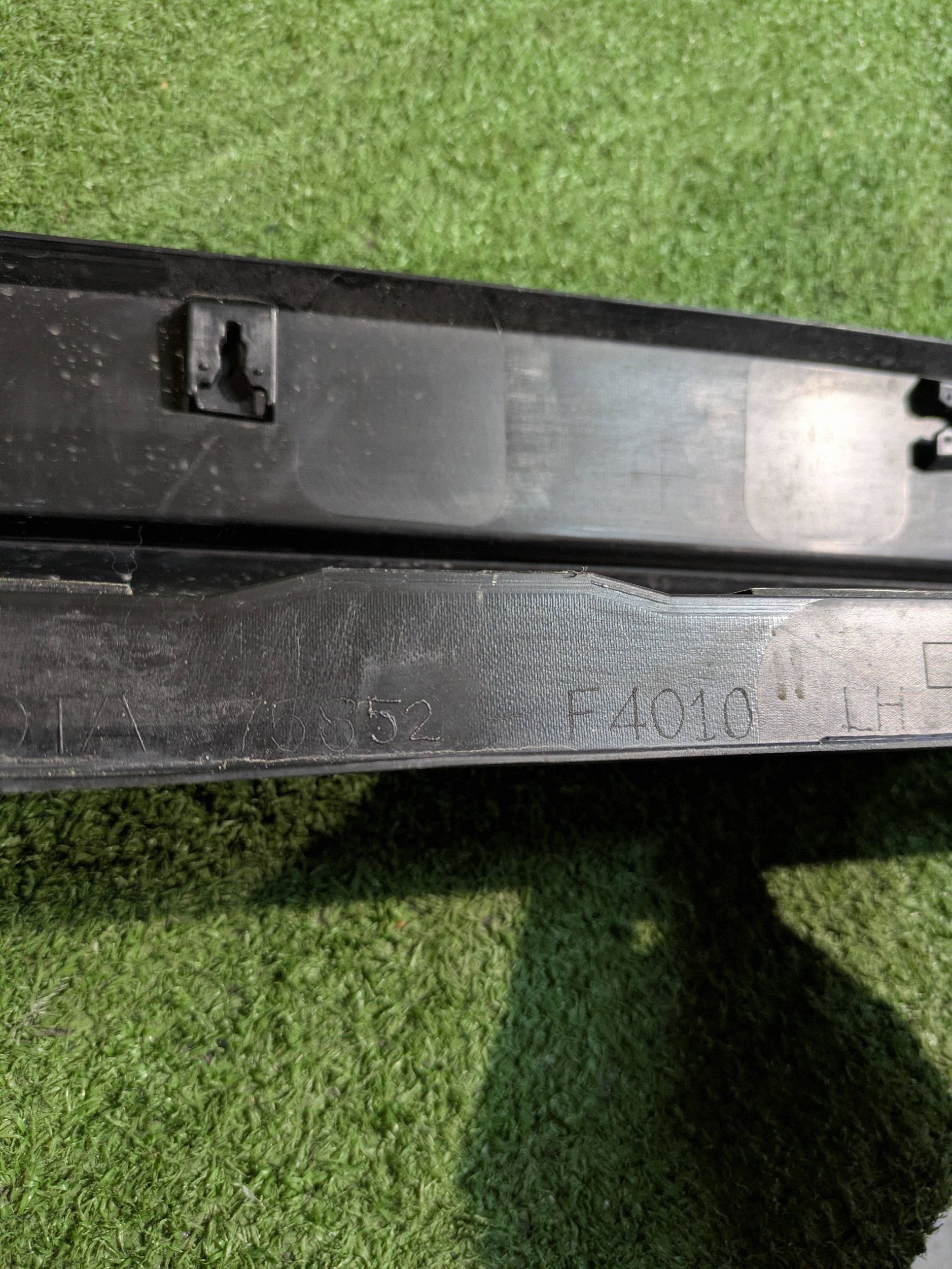 moulding threshold left TOYOTA C-HR 16- NR.001