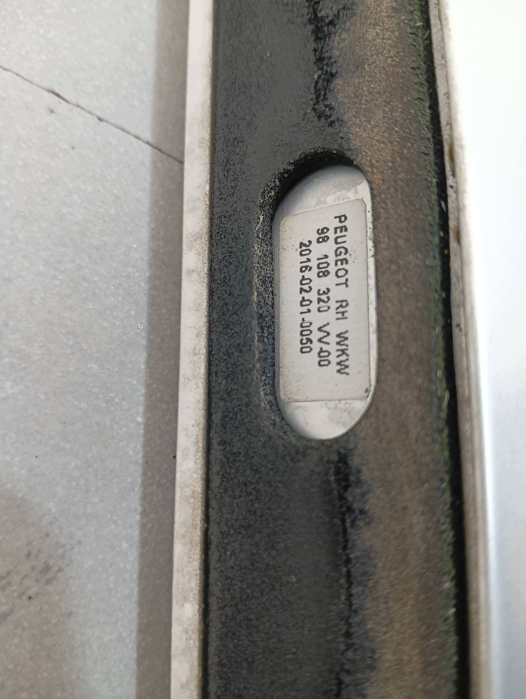 ski left right 98108324 Peugeot 308 II (2014- )