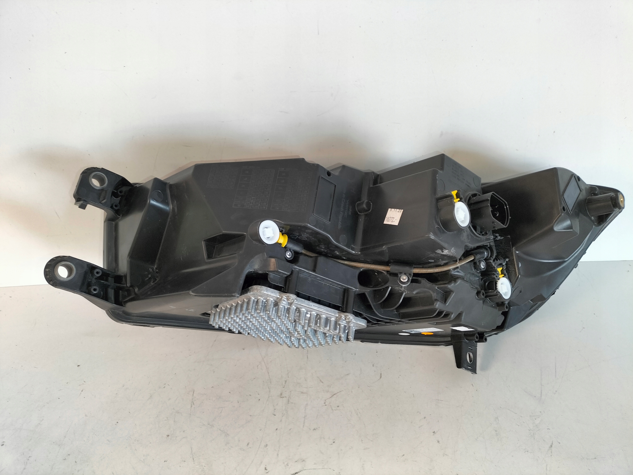 light front reflektor right JAGUAR and-PACE and PACE 18- X590 MID LED
