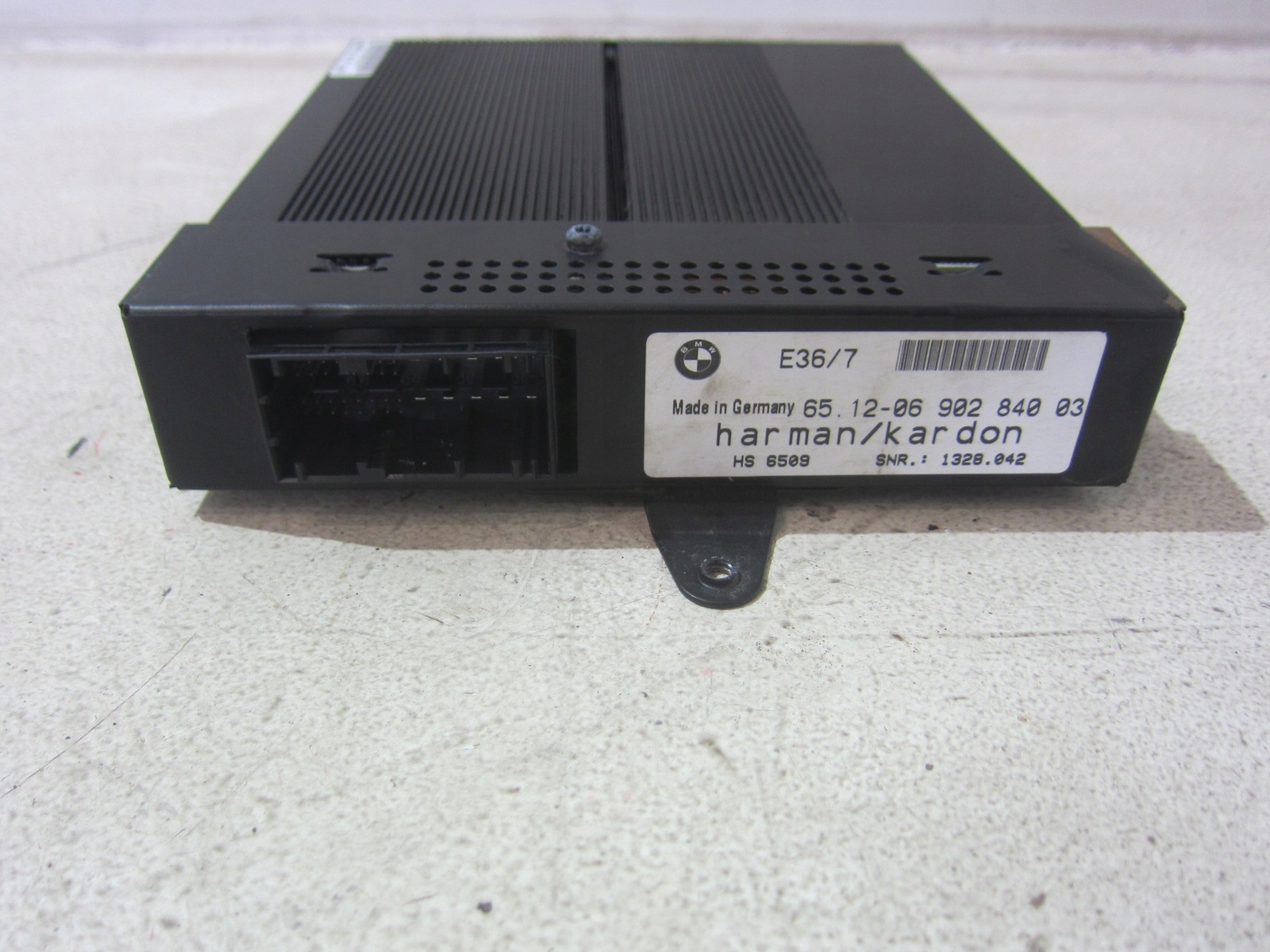 BMW Z3 E36 module amplifier SYSTEMU HIFI HARMAN KARDON 65126902840 6902840