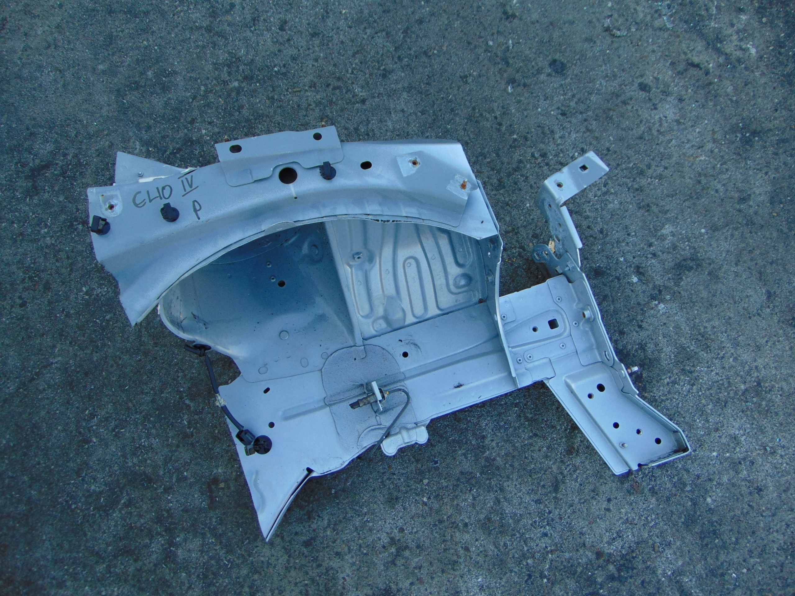 RENAULT CLIO 4 IV quarter quarter right front front