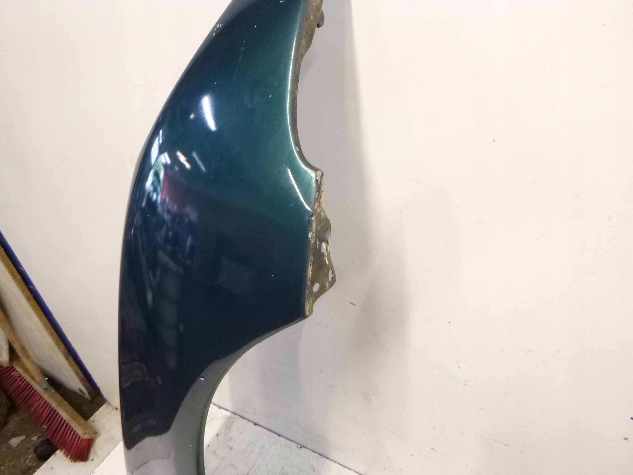 fender right front Peugeot 206 2003r. KRUC