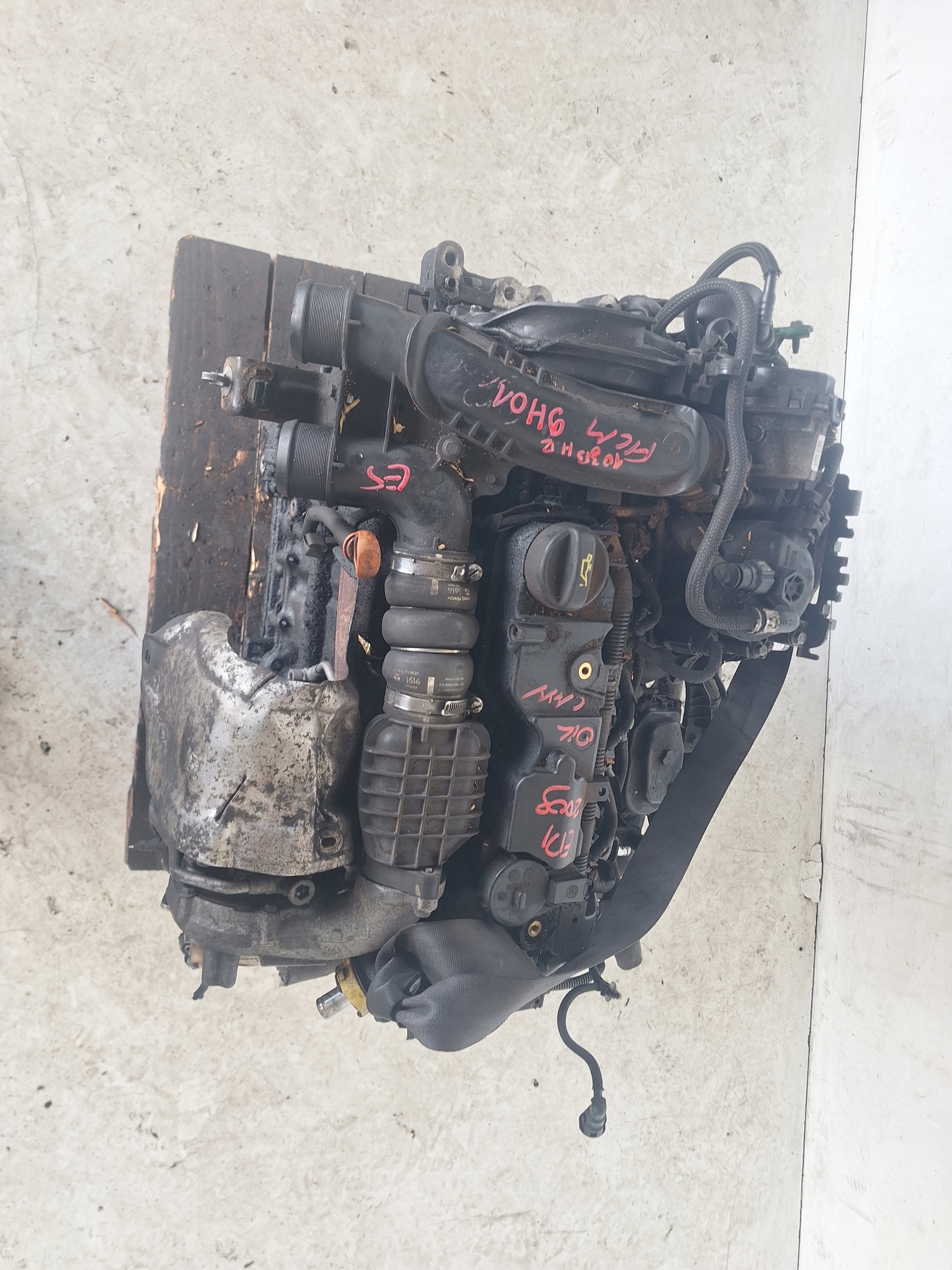 PEUGEOT 2008 and 12-16 engine 1.6 8V HDI 9H01 10JBHR
