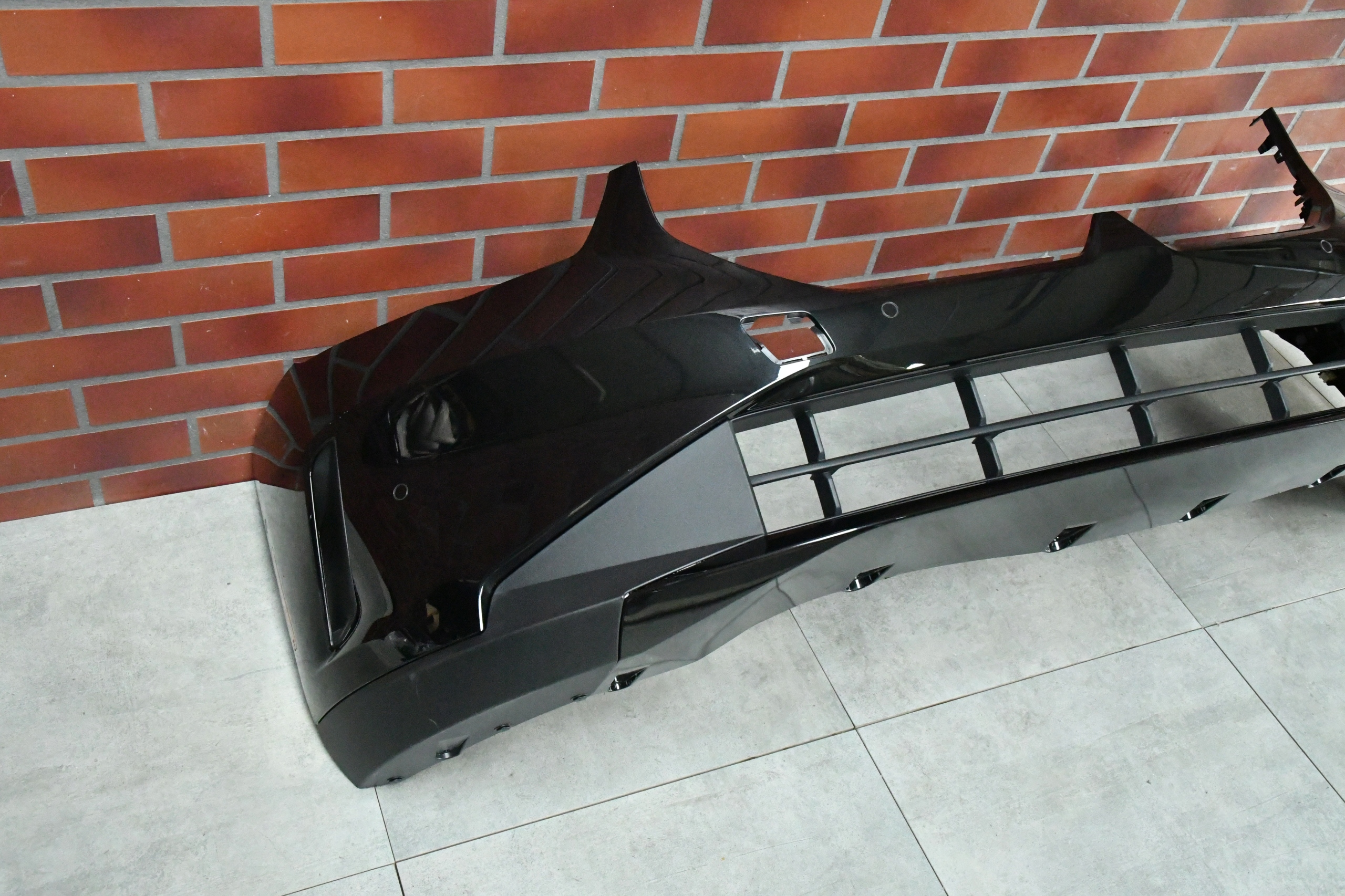 bumper front front BMW 5 G60 G61 BLACK SAPPHIRE 475 USA