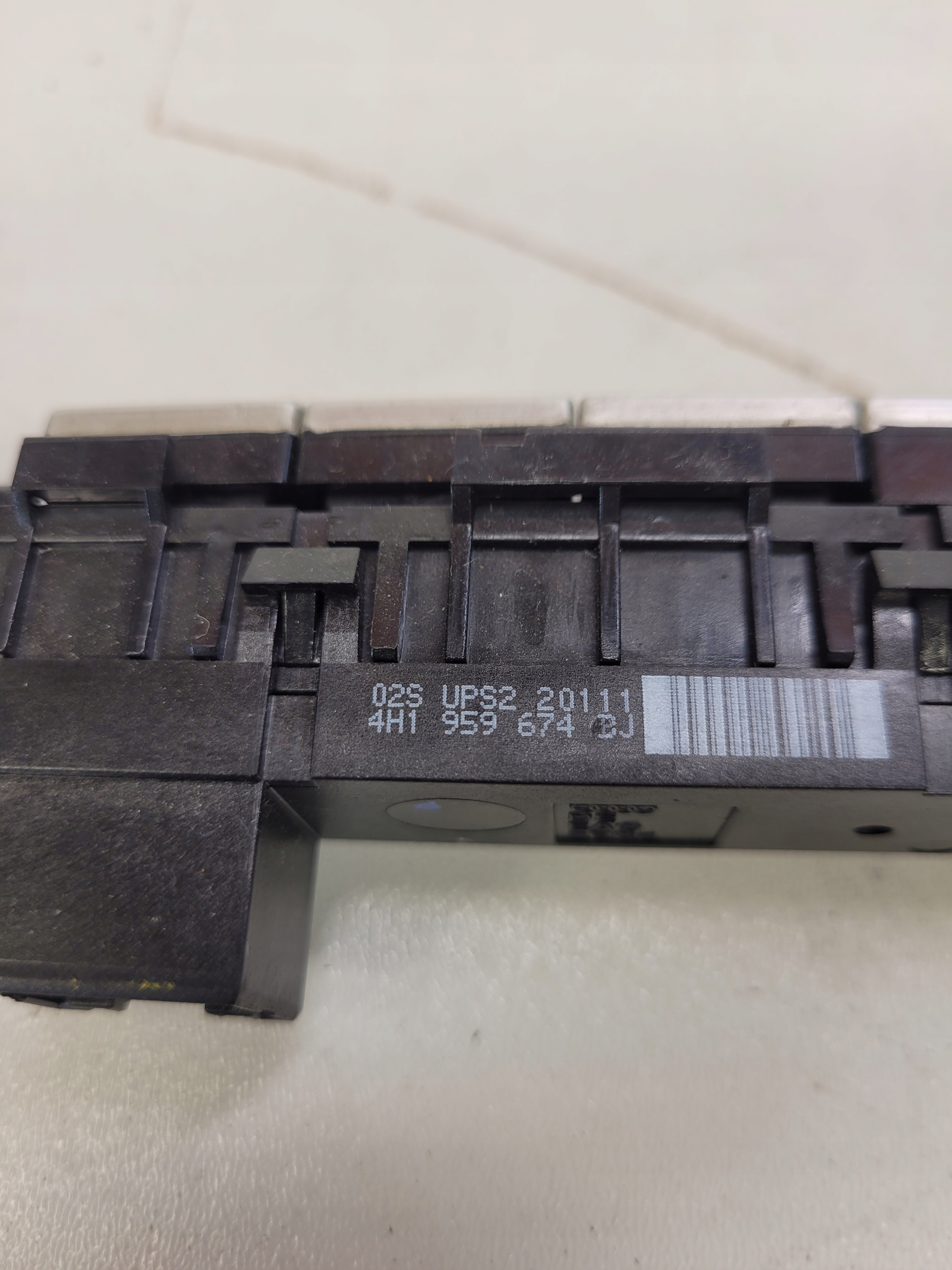control panel PRZELACZNI AUDI A8 D4 4H1959674BJ