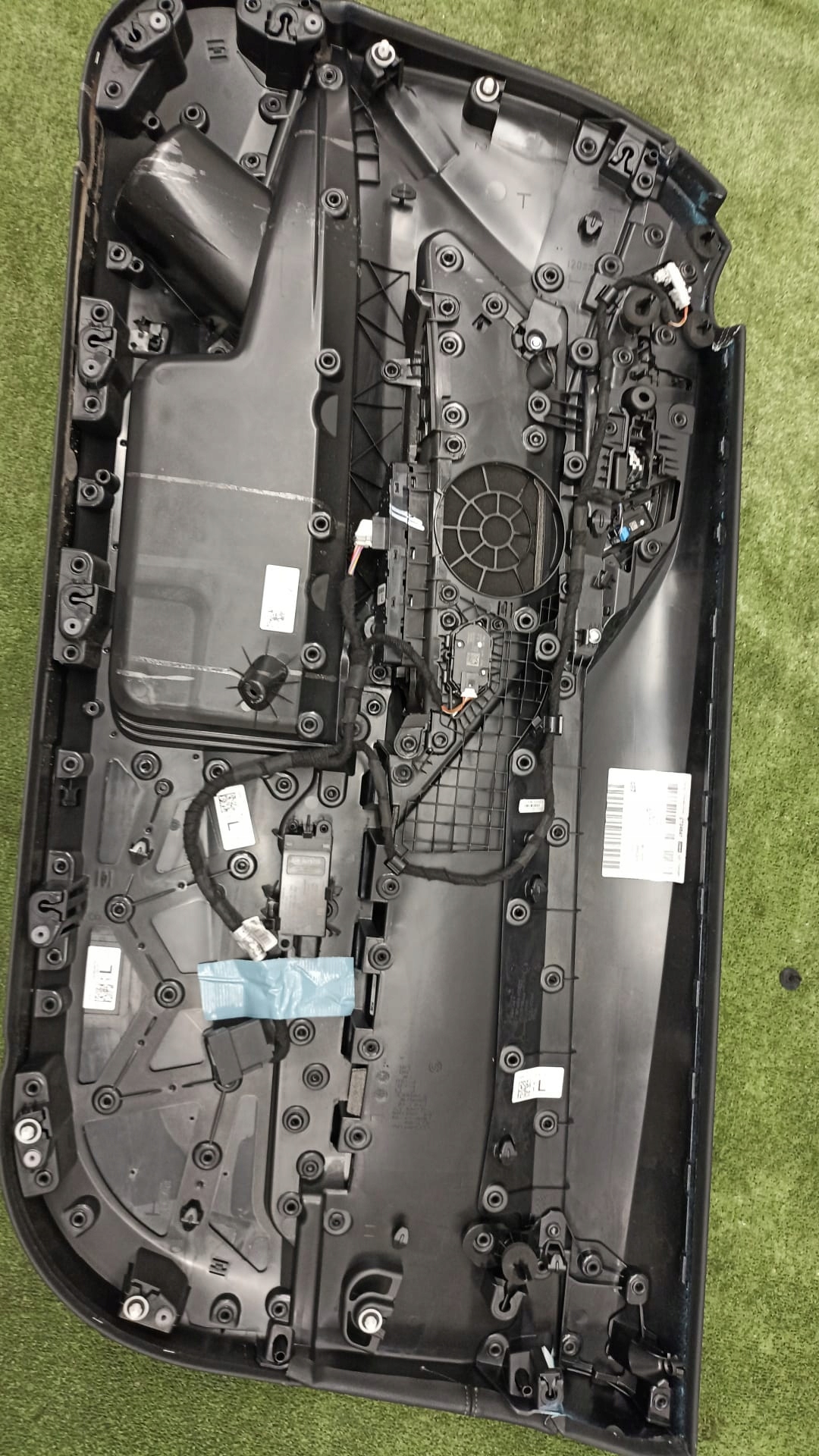 BMW 4 G22 side door right upholstery leather HARMAN KARDON