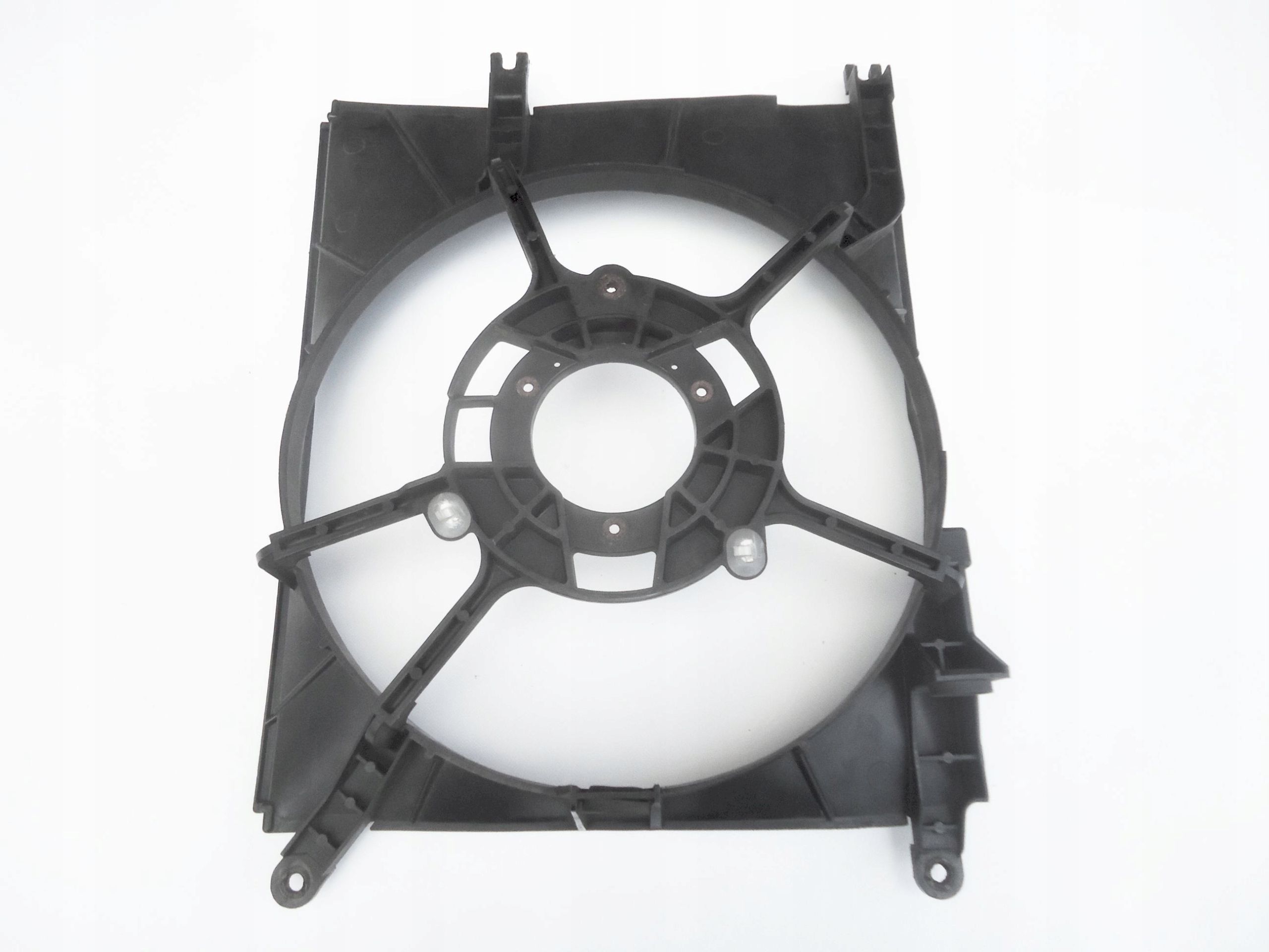 DAIHATSU CUORE 2005r OBUDOWA WENTYLATORA