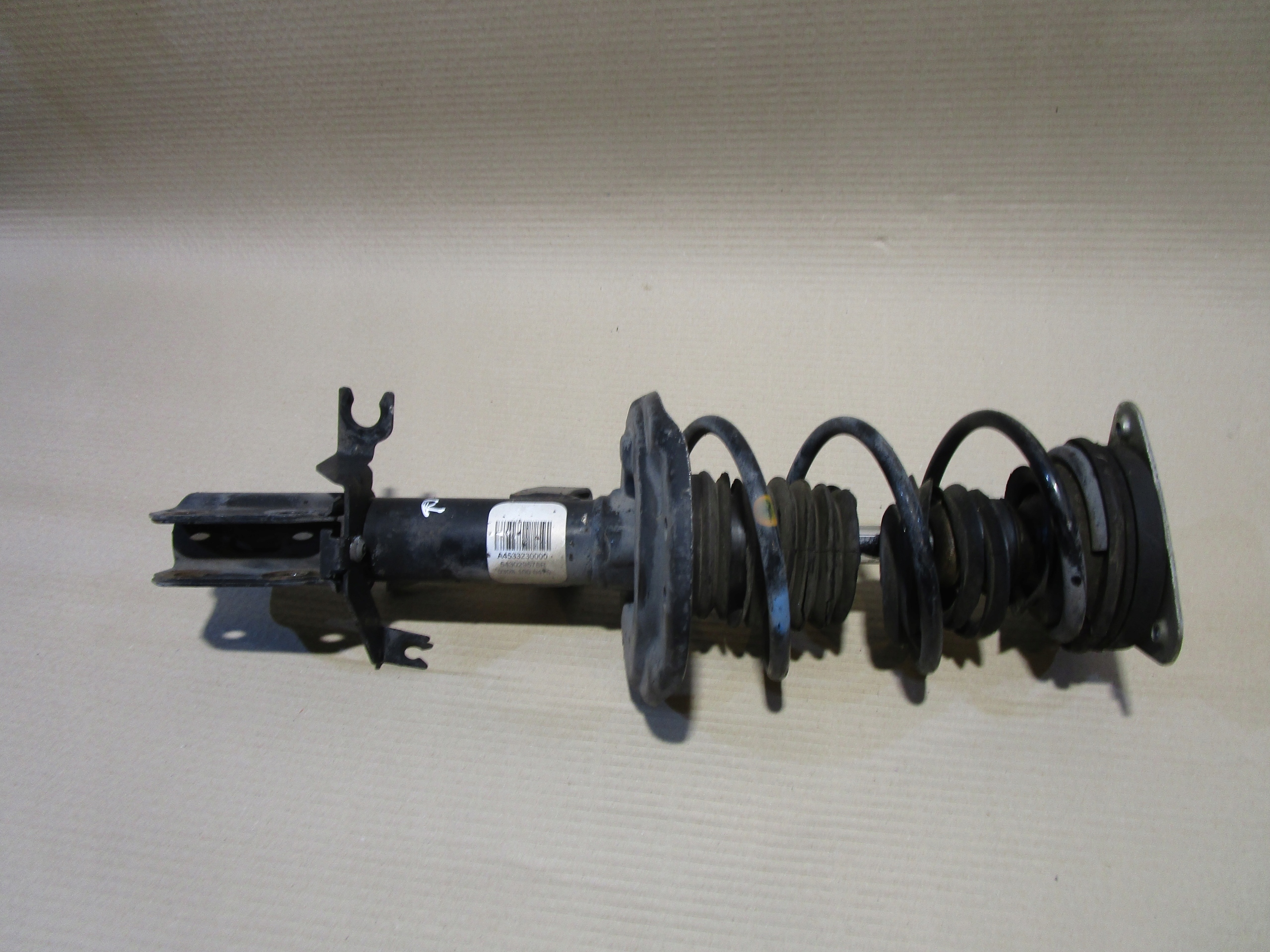 Amortyzator przód prawy Renault Twingo III 14-