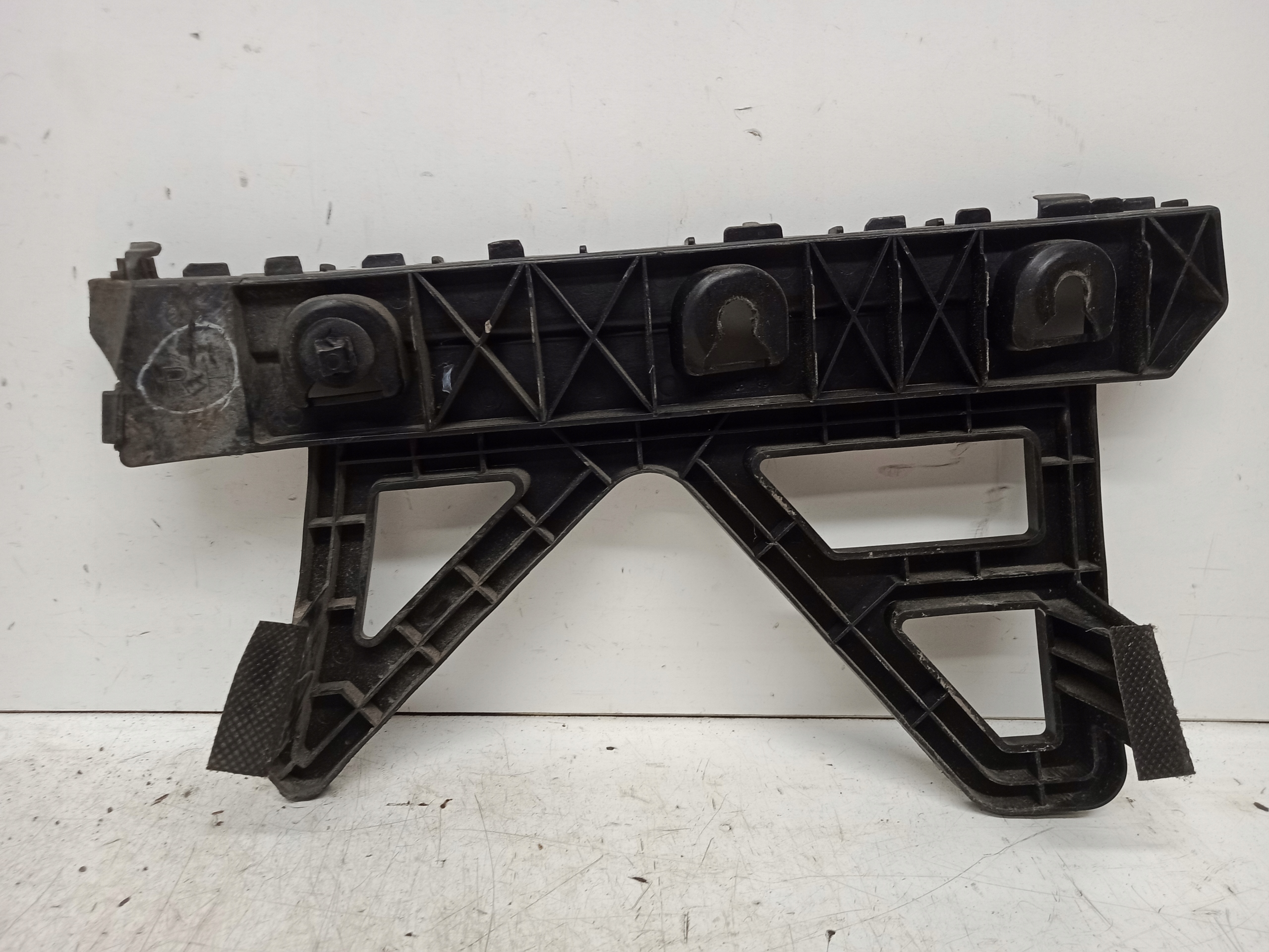 HYUNDAI I30 III HB bumper bracket left rear part 86615-G4000 2017